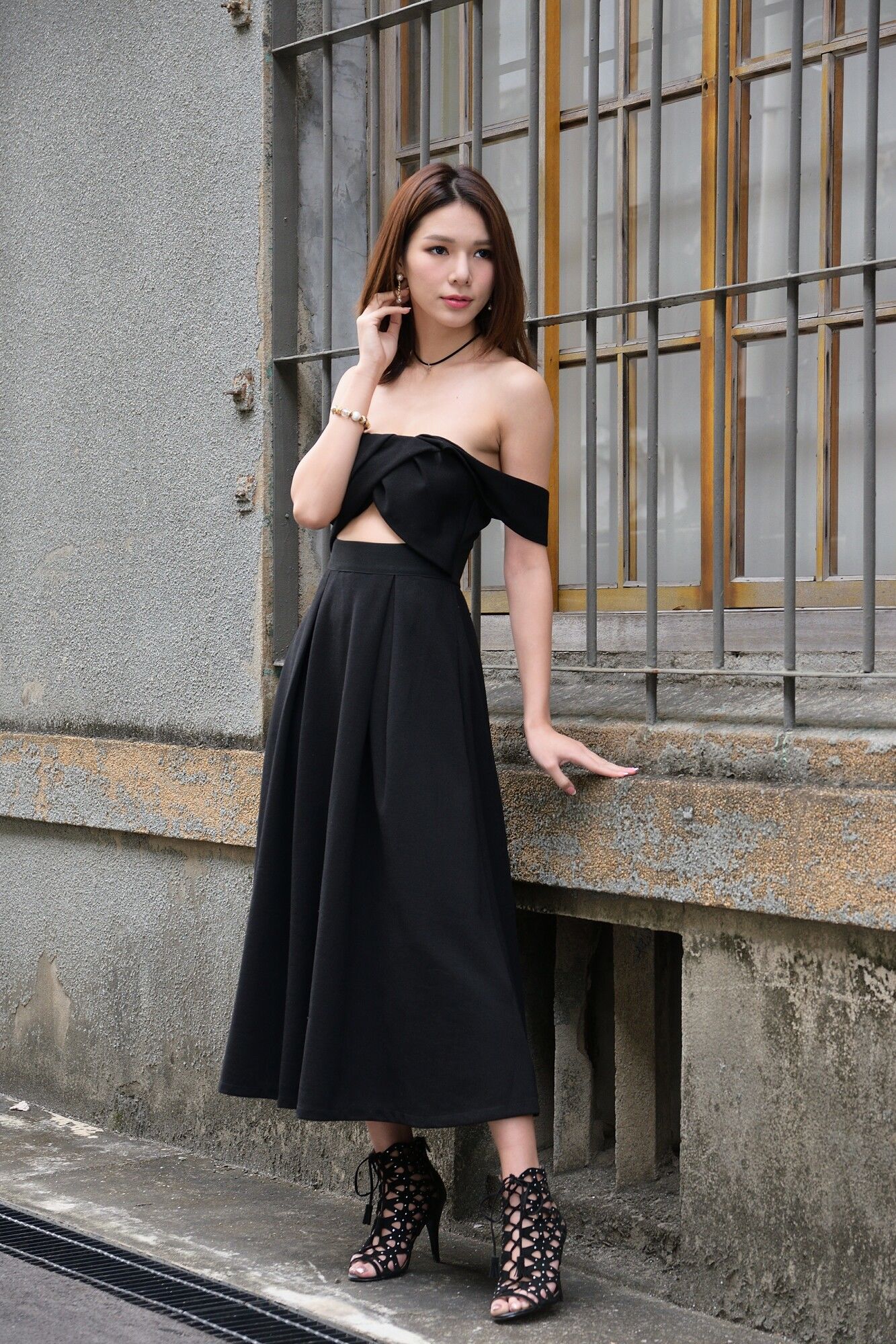 [台湾正妹] Kate - 外拍优雅长裙_第5张