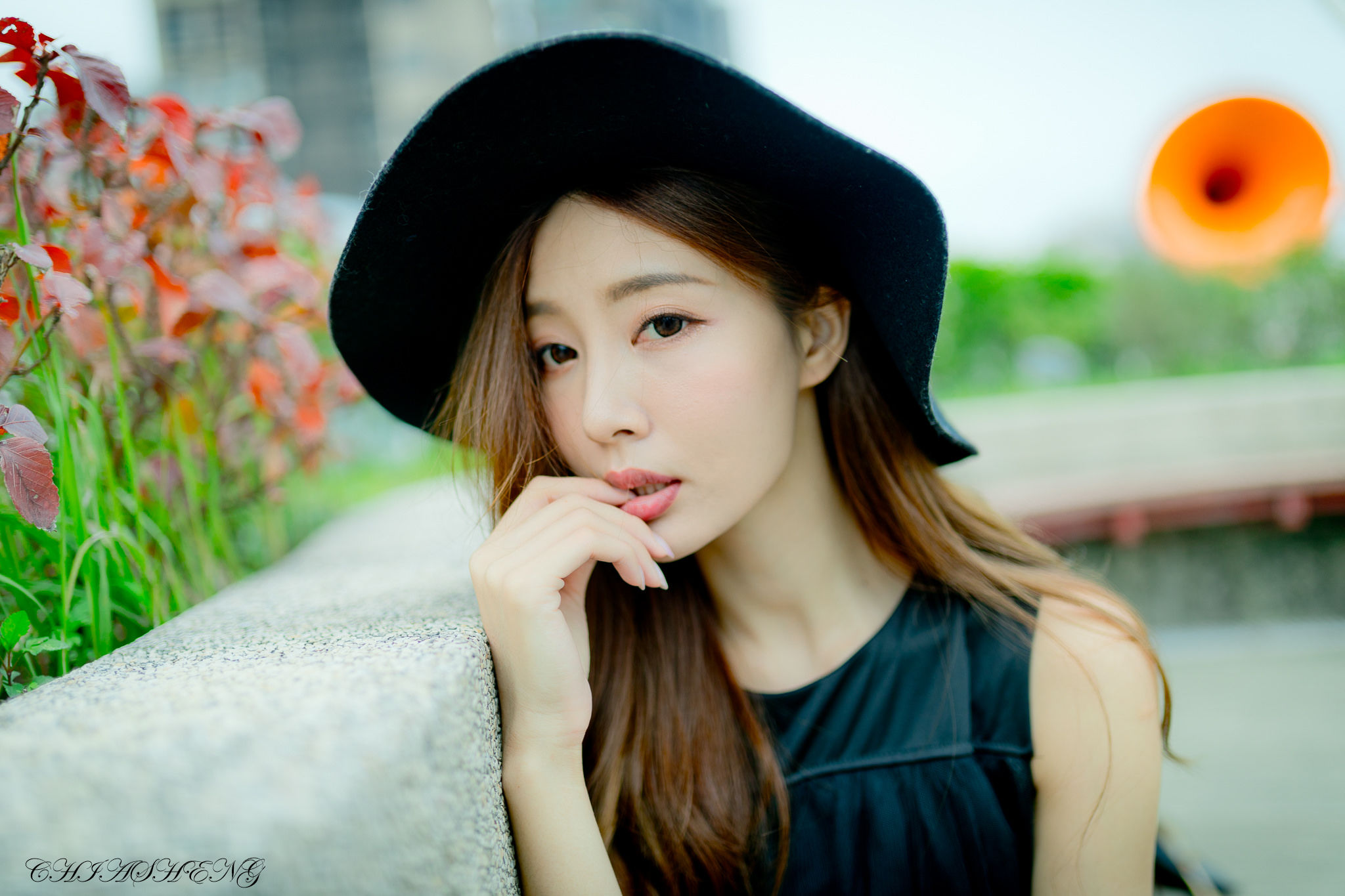 [台湾网红美女] Emma江雨恩 - 清新外拍（三套服装）_第1张