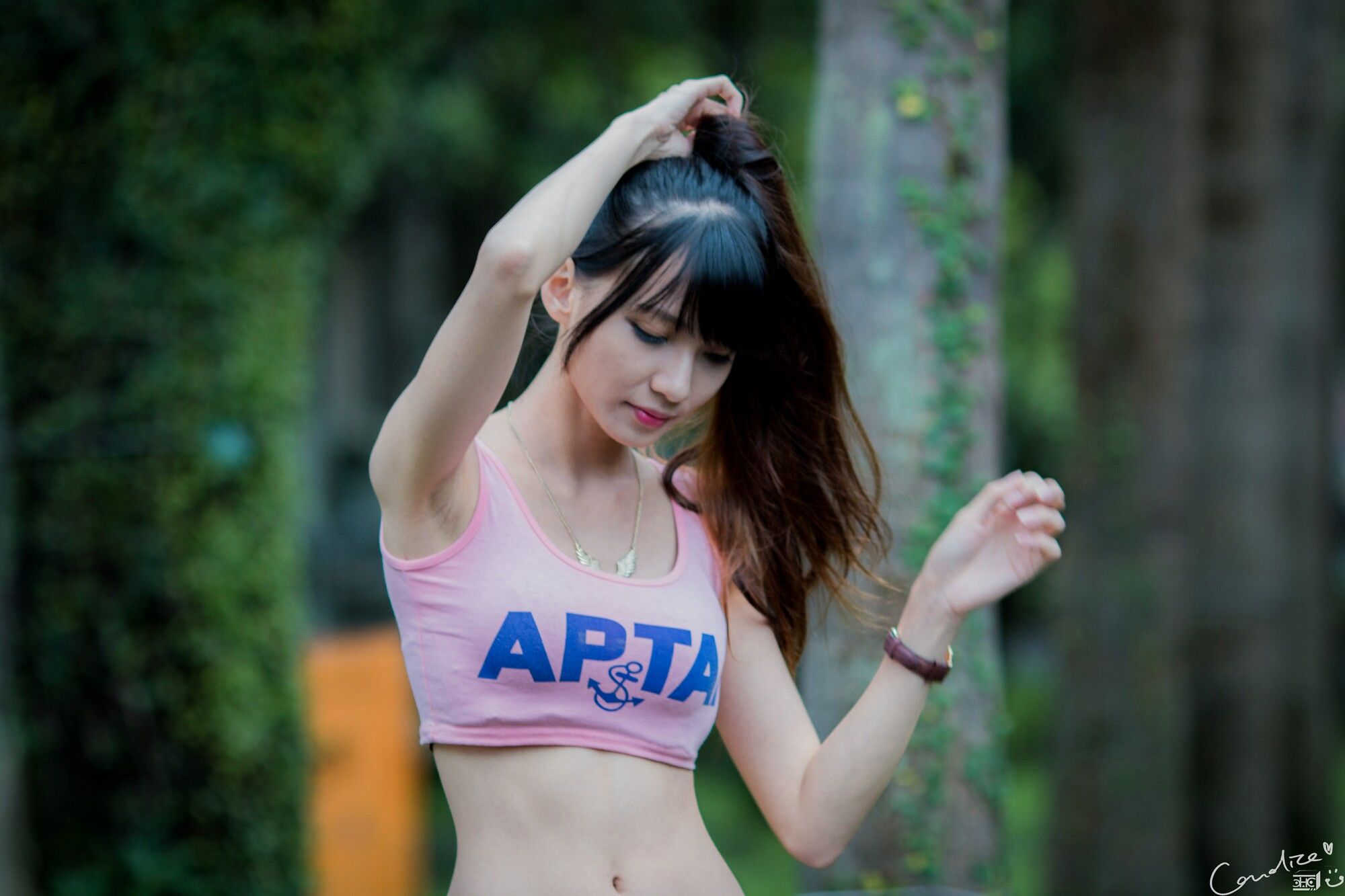 [台湾正妹] 蔡译心 - 热裤运动装_第1张