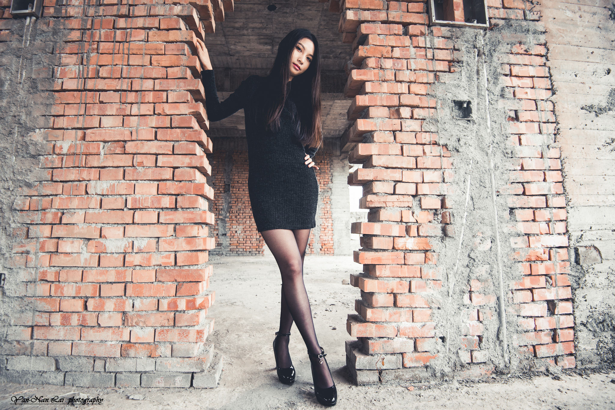 [台湾嫩模] Jenny《黑丝外拍》_第1张