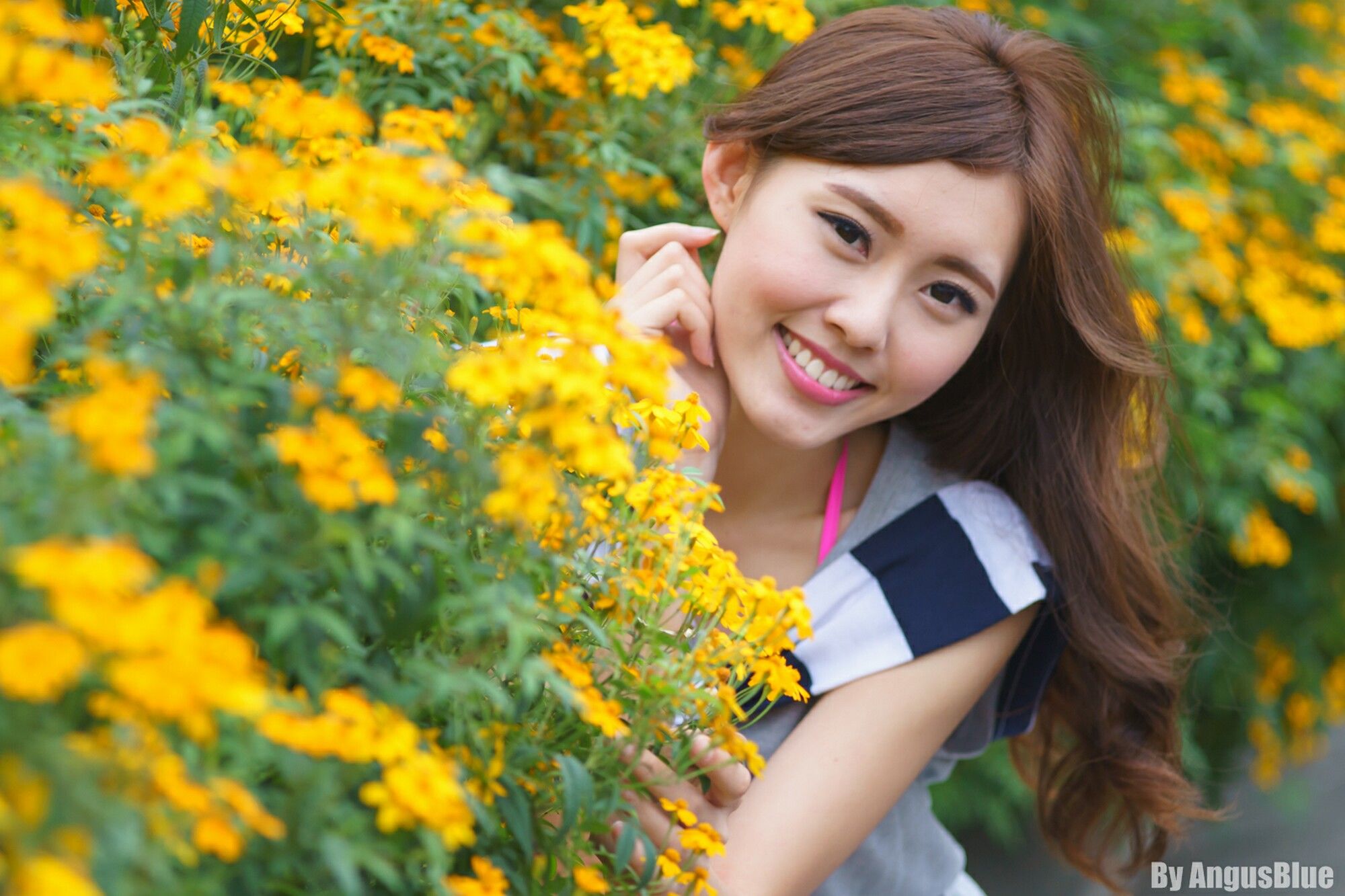 [台湾嫩模] Queenie郭珉妏 - 清新外拍3套服饰_第2张