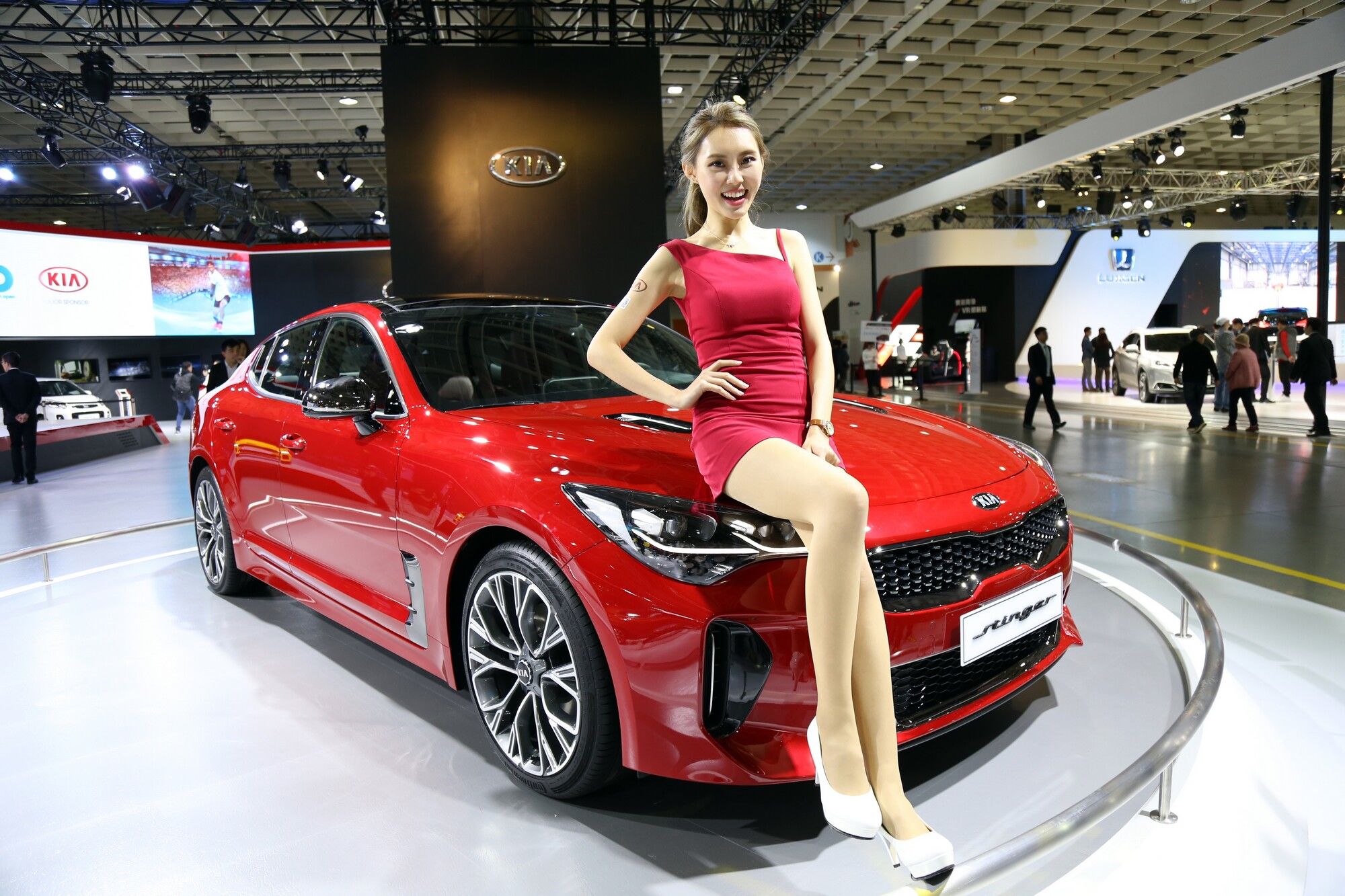 [台湾嫩模] Queenie(Q尼) - 2018年台北車展_第1张