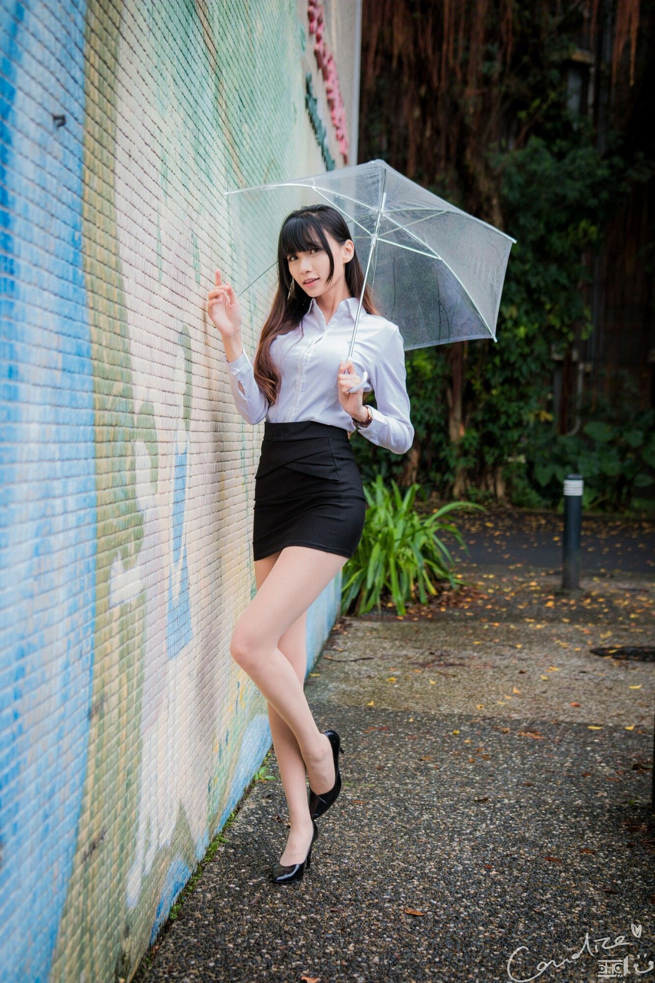 [台湾正妹] 蔡译心 - OL街拍_第1张