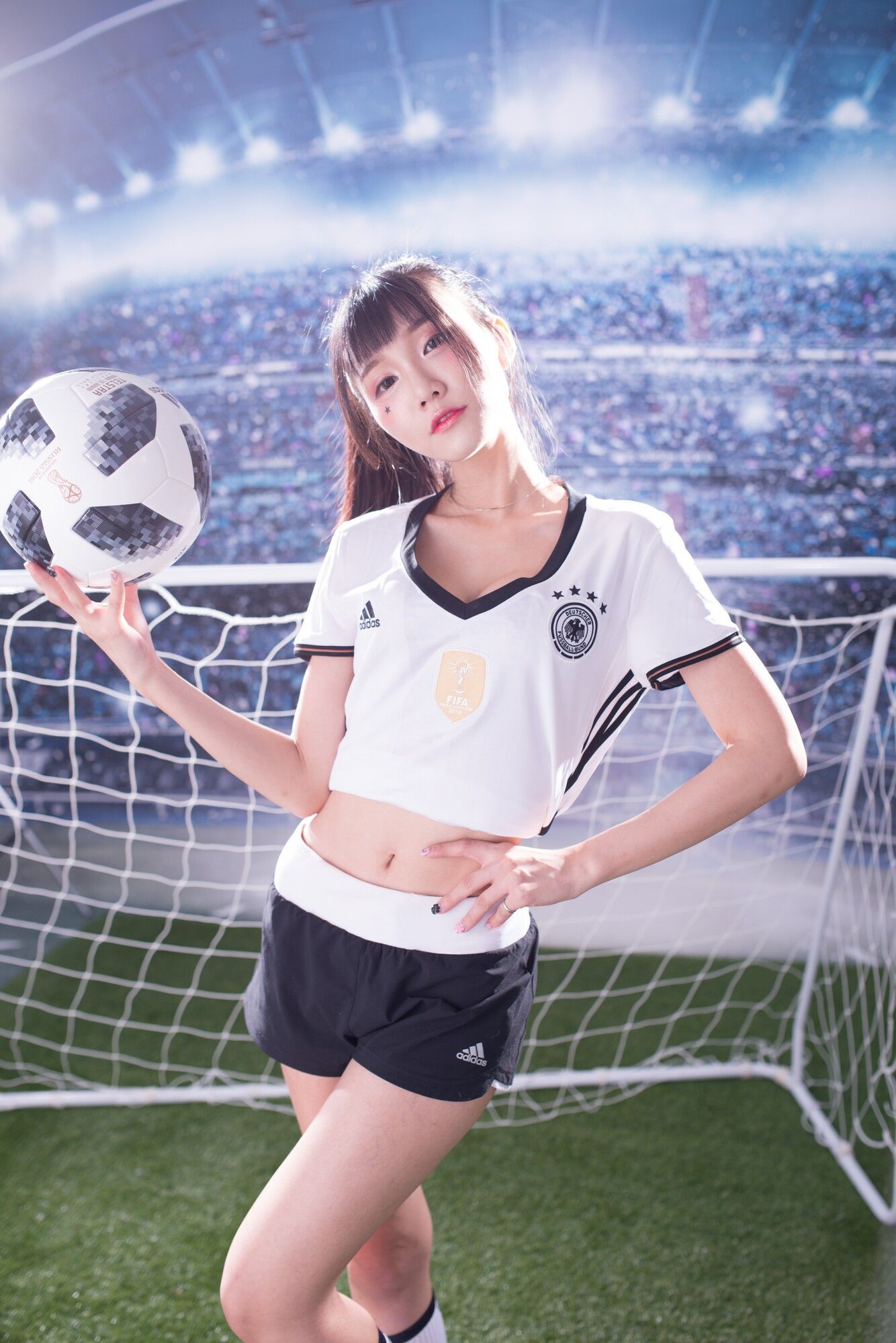 [台湾女神] 乔乔儿Sylvia《琴棚足球宝贝》_第1张