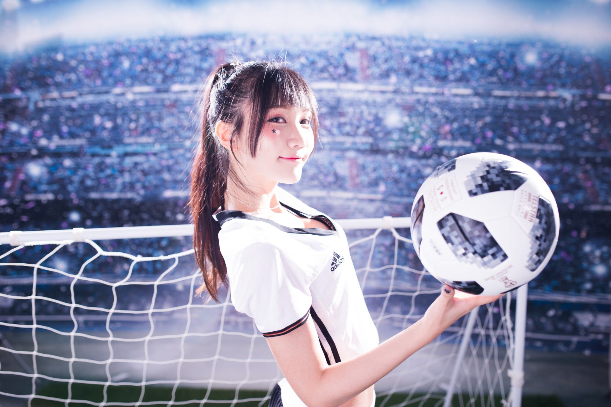 [台湾女神] 乔乔儿Sylvia《琴棚足球宝贝》_第3张