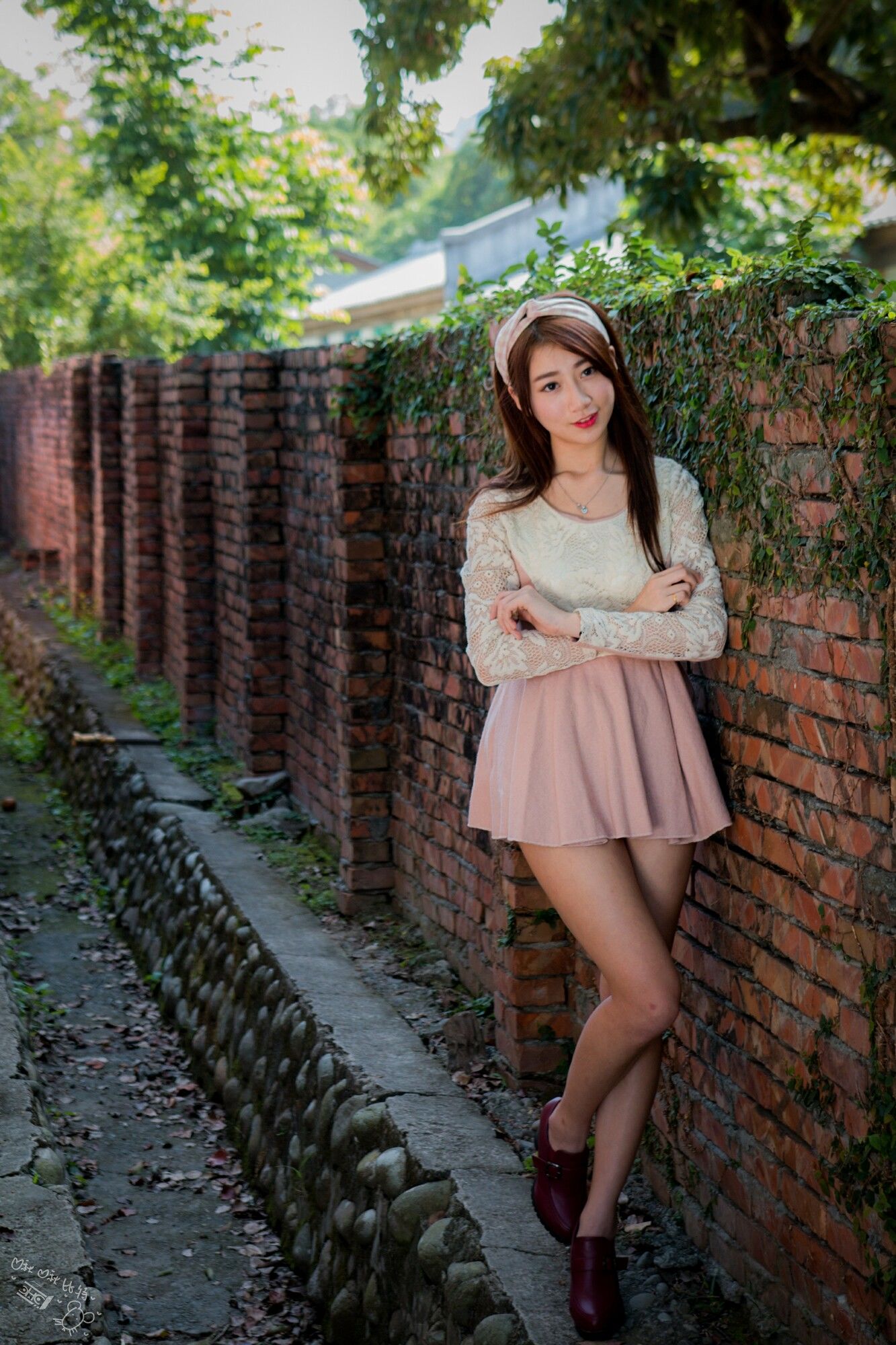 [台湾正妹] 啾比特(张嘉庭)《走光復新村甜美外拍短裙系列》_第5张