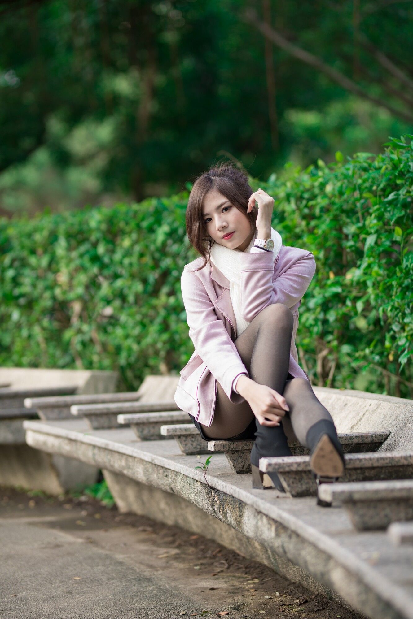 [台湾正妹] 方唯真 - 3套服装黑丝街拍_第3张