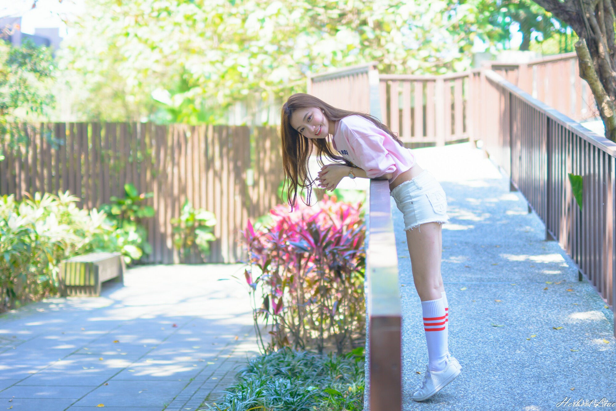 [台湾女神] 苏小立《花博新生公園 热裤运动装》_第1张