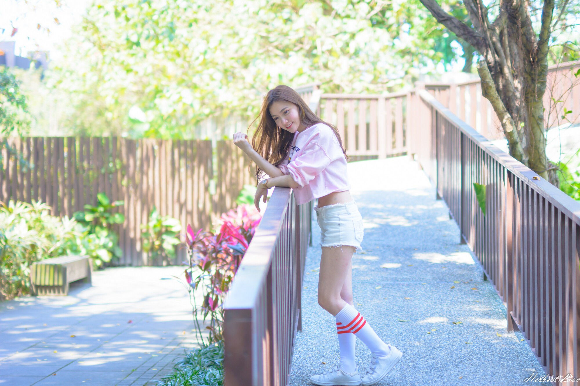 [台湾女神] 苏小立《花博新生公園 热裤运动装》_第2张