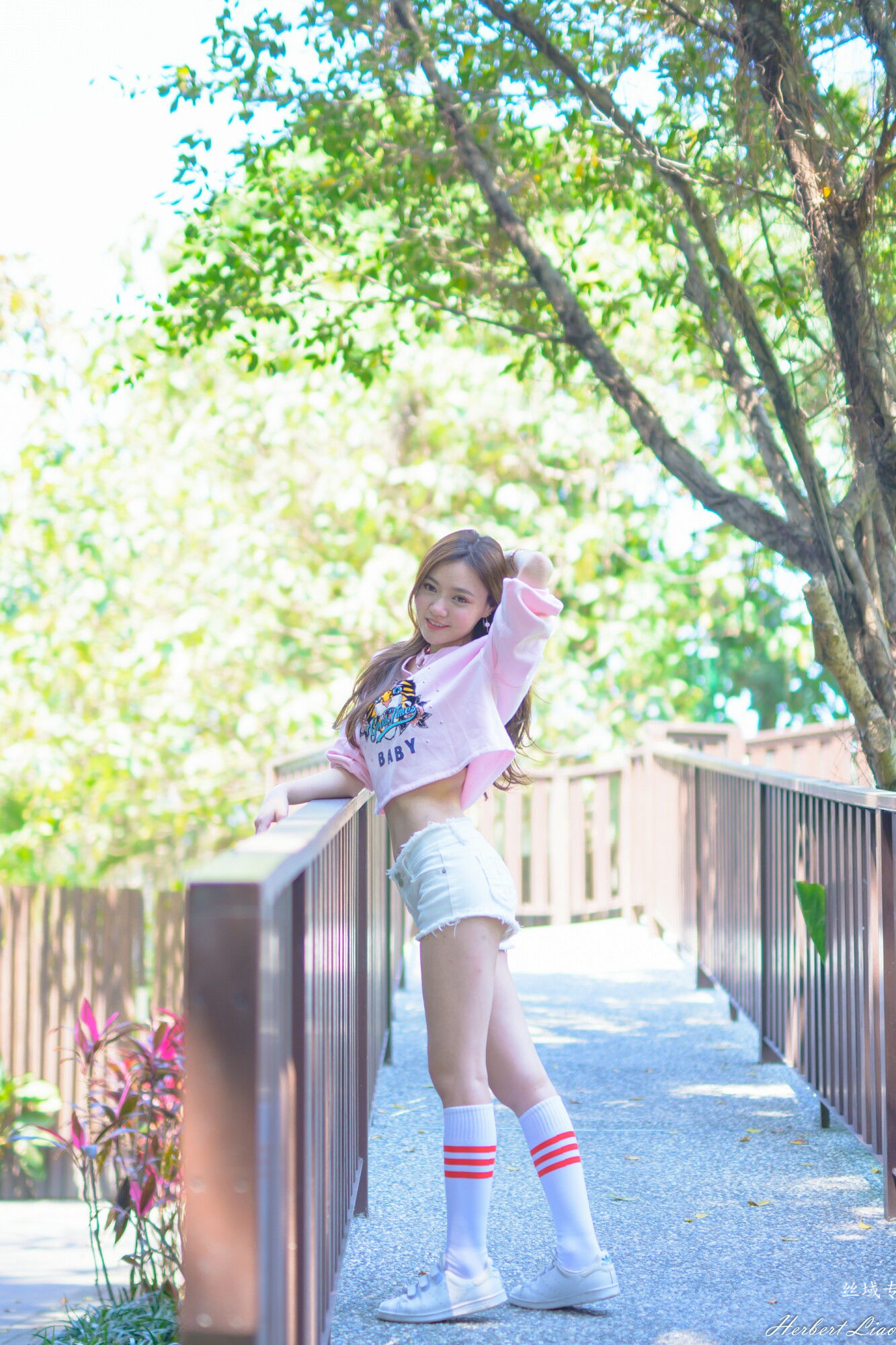 [台湾女神] 苏小立《花博新生公園 热裤运动装》_第3张