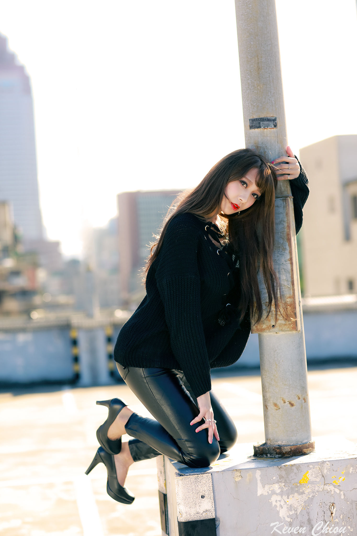 [台湾正妹] 陳奕潔《皮褲少女》_第2张