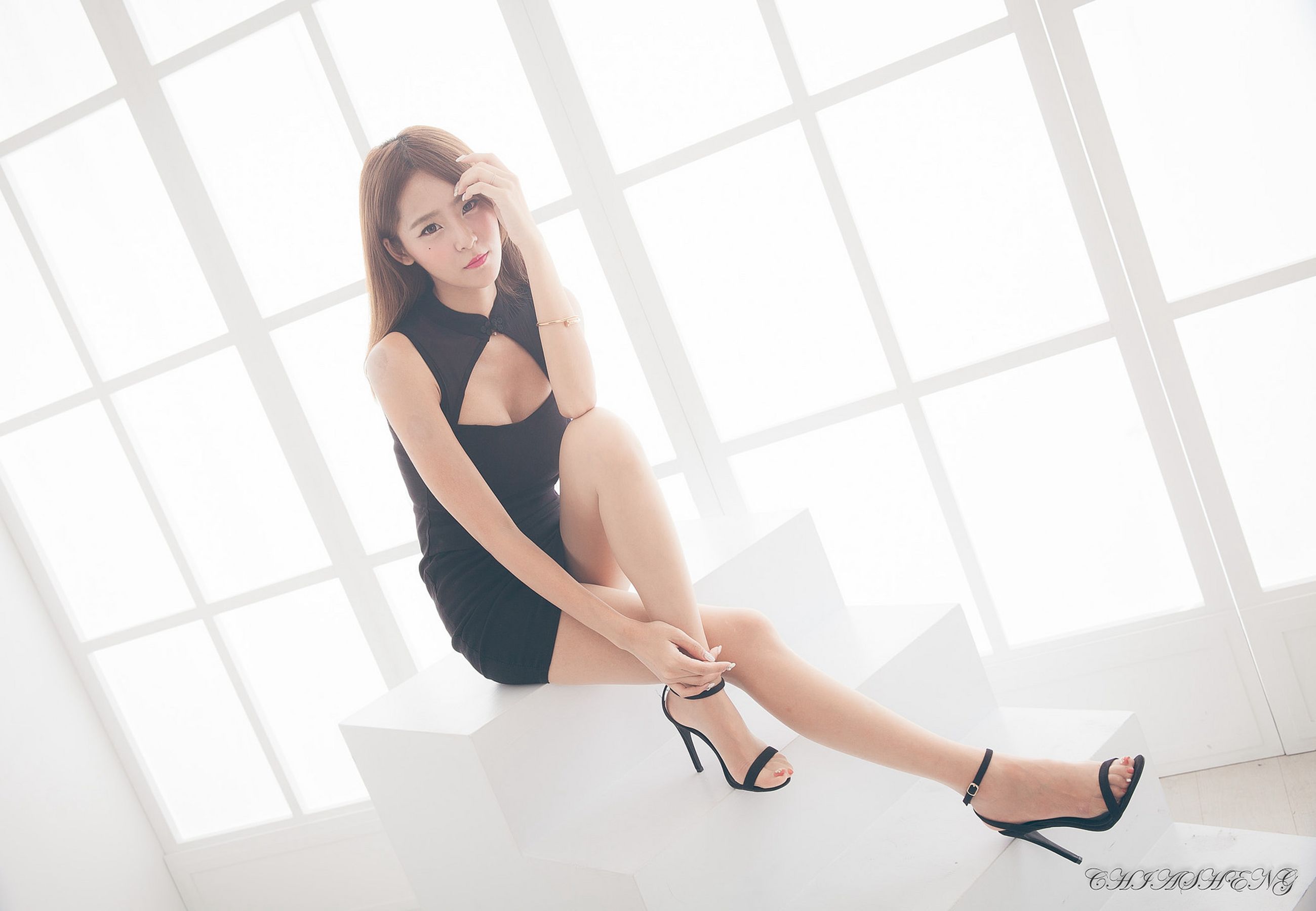 [台湾正妹]  Winnie 时装棚拍（1）_第3张