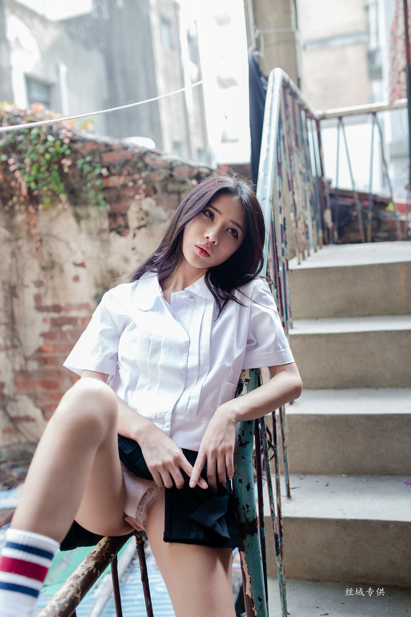 [台湾正妹]  沈綺綺 水手服內衣外拍 三套服装_第5张