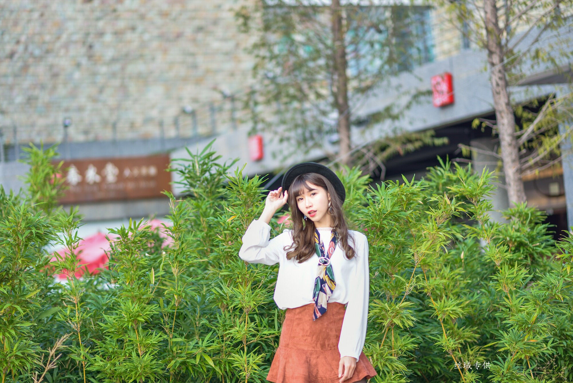 [台湾正妹] 題題 國美館.時裝 黑丝小妹短裙街拍_第4张