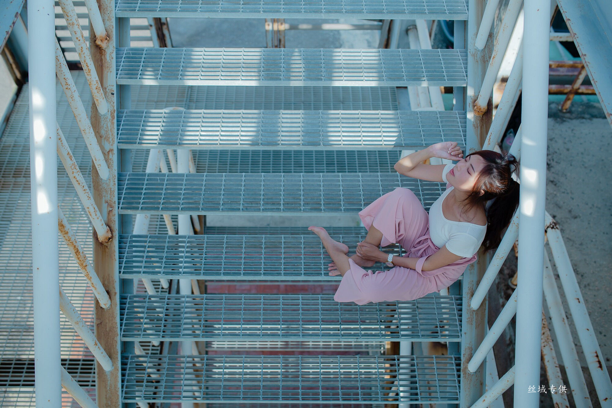 [台湾正妹] 方唯真 制服_第1张