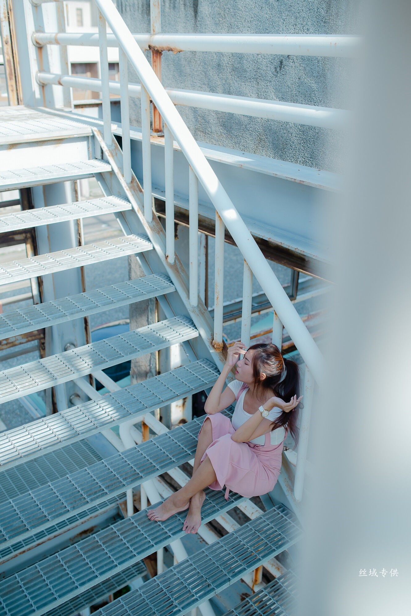 [台湾正妹] 方唯真 制服_第2张