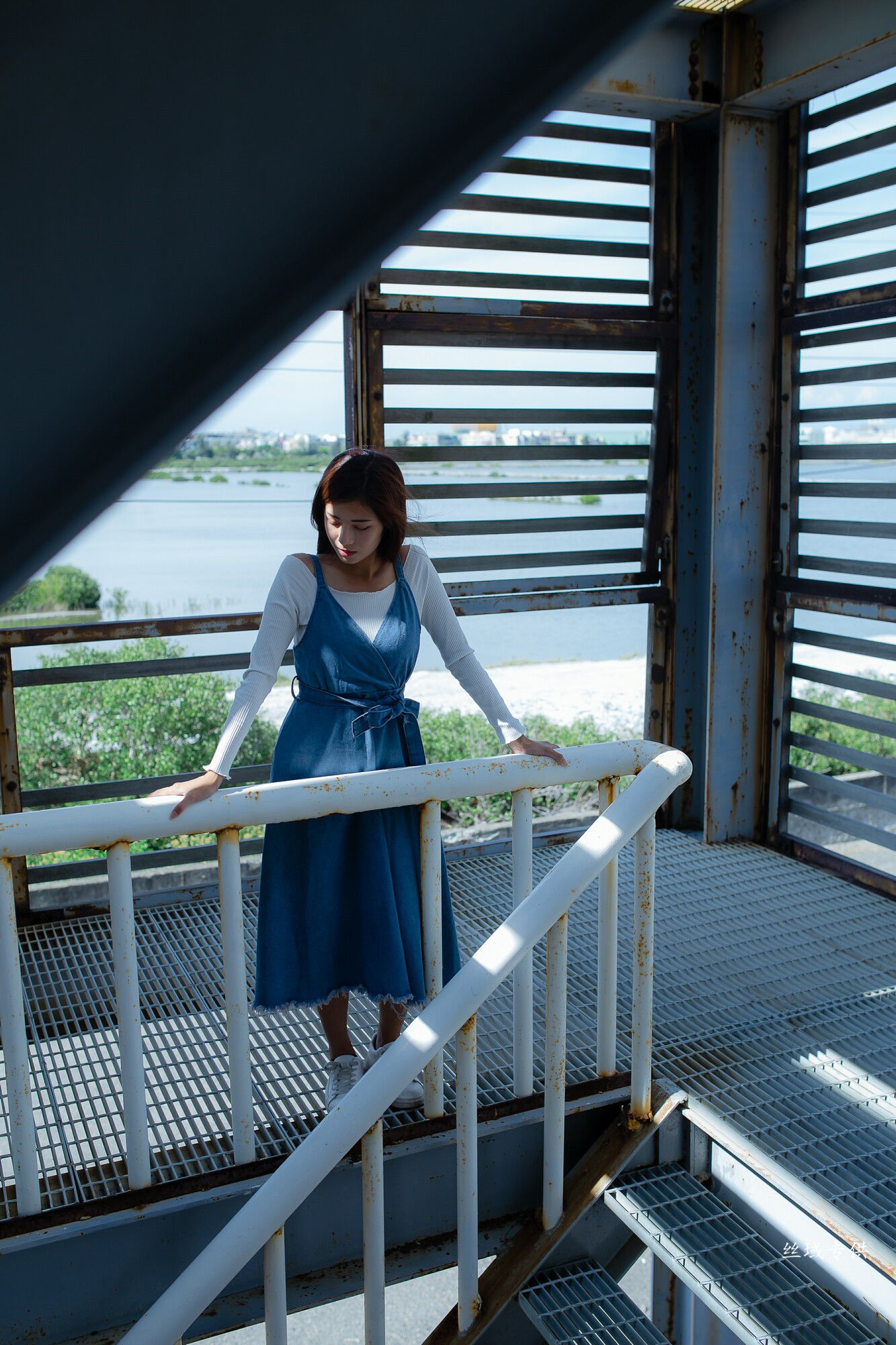 [台湾正妹] 方唯真 长裙_第1张