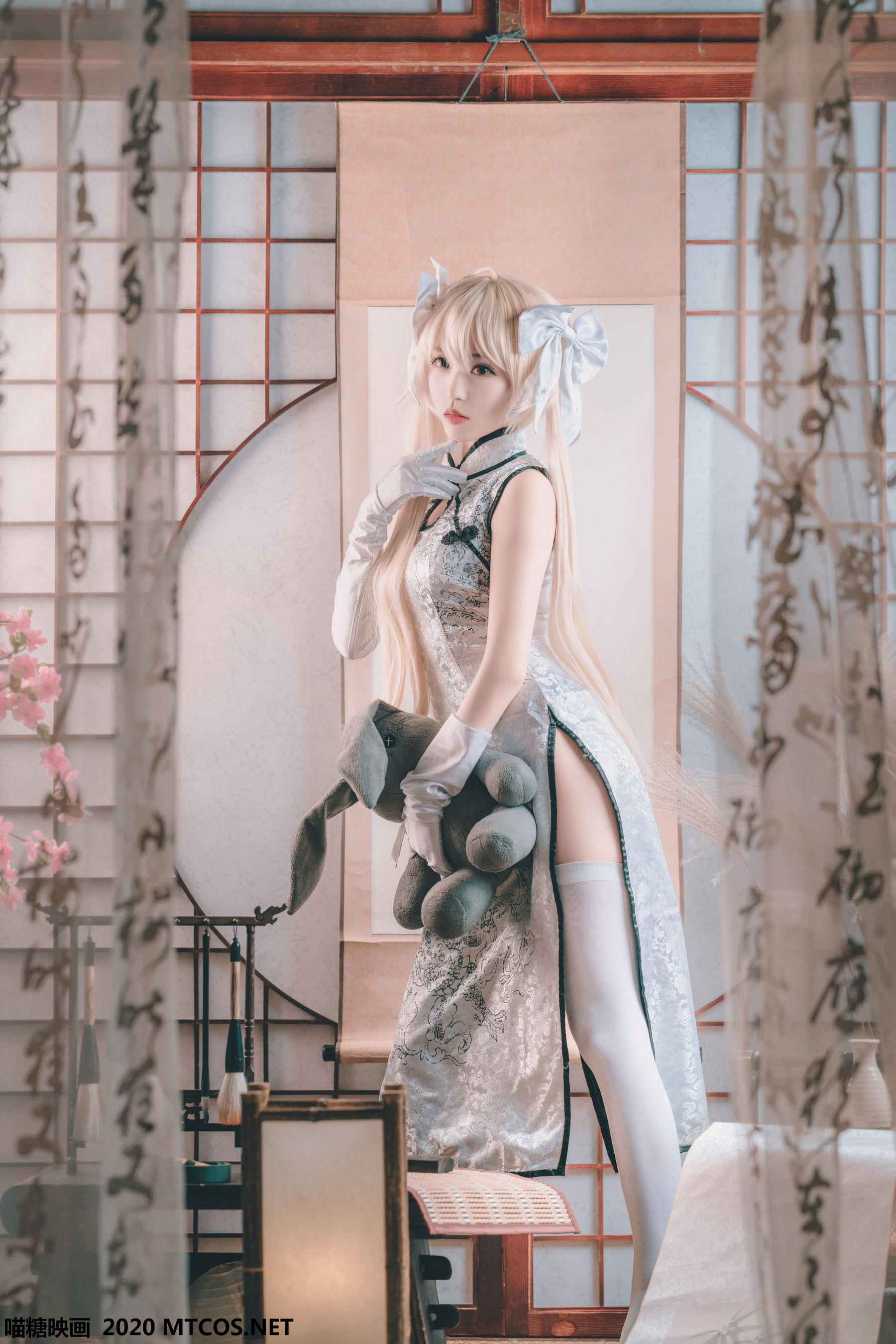 [喵糖映画] HML.009 白易子教主 银丝旗袍_第2张