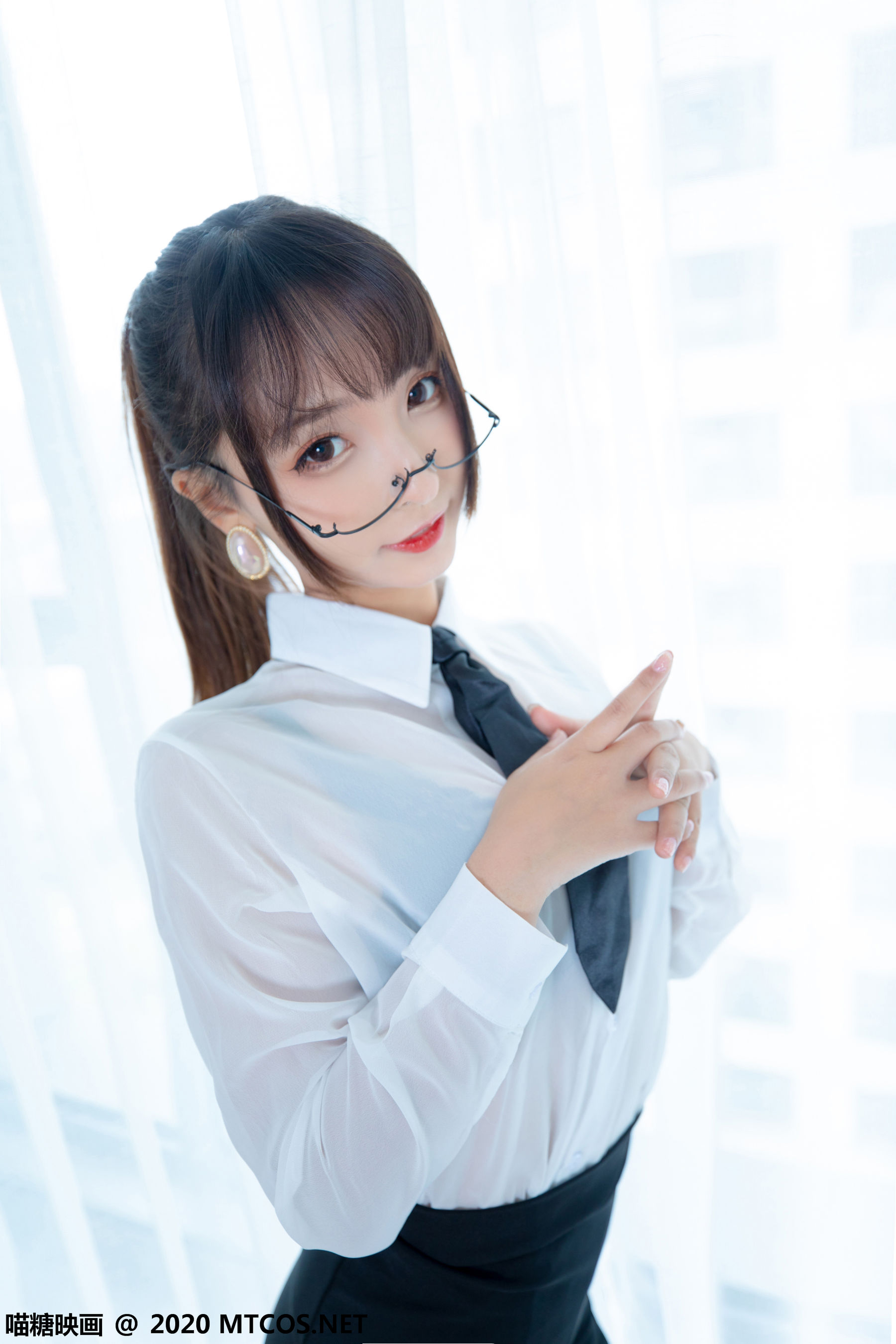 [喵糖映画] VOL.202 神楽坂真冬 OL制服裙_第1张