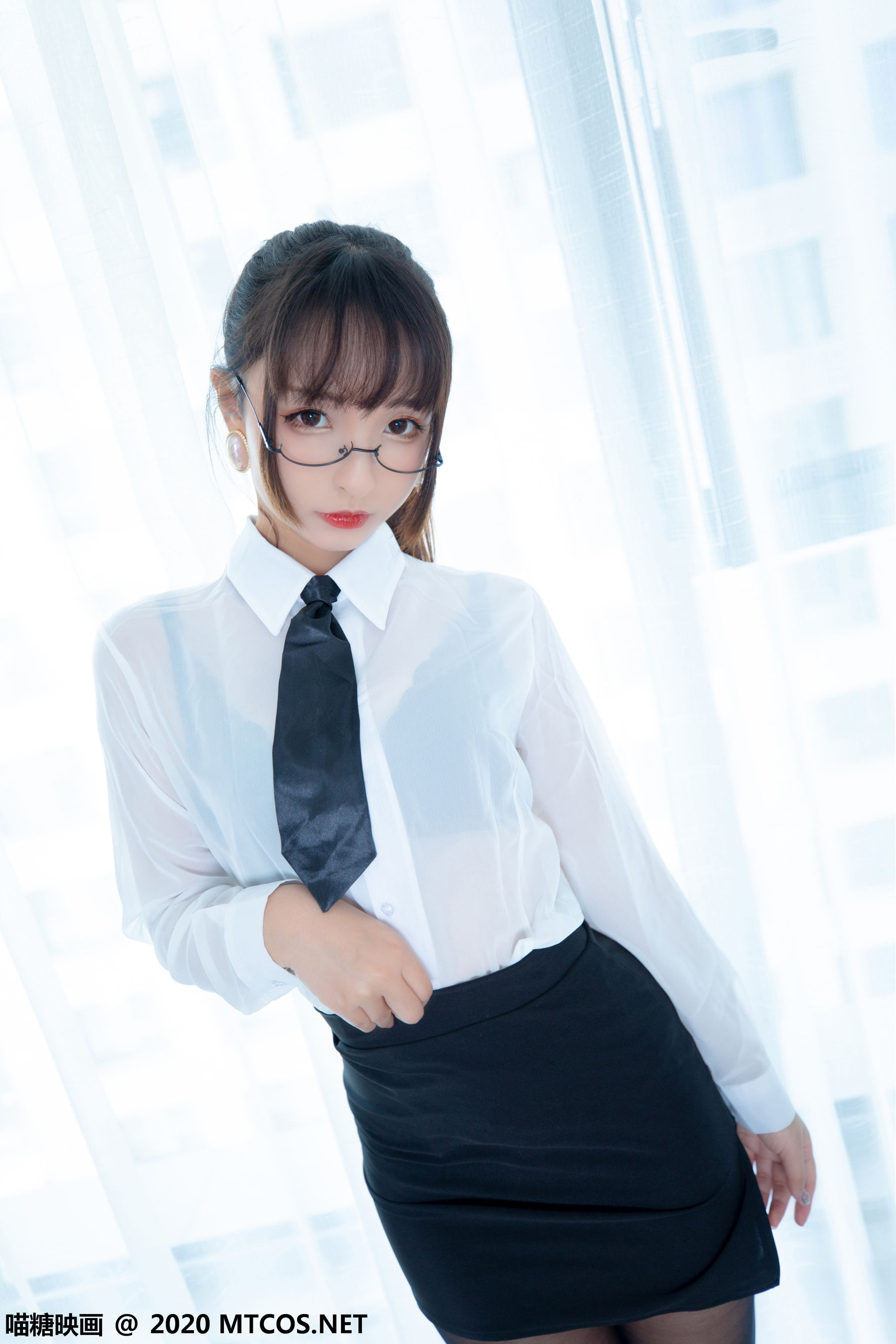 [喵糖映画] VOL.202 神楽坂真冬 OL制服裙_第2张