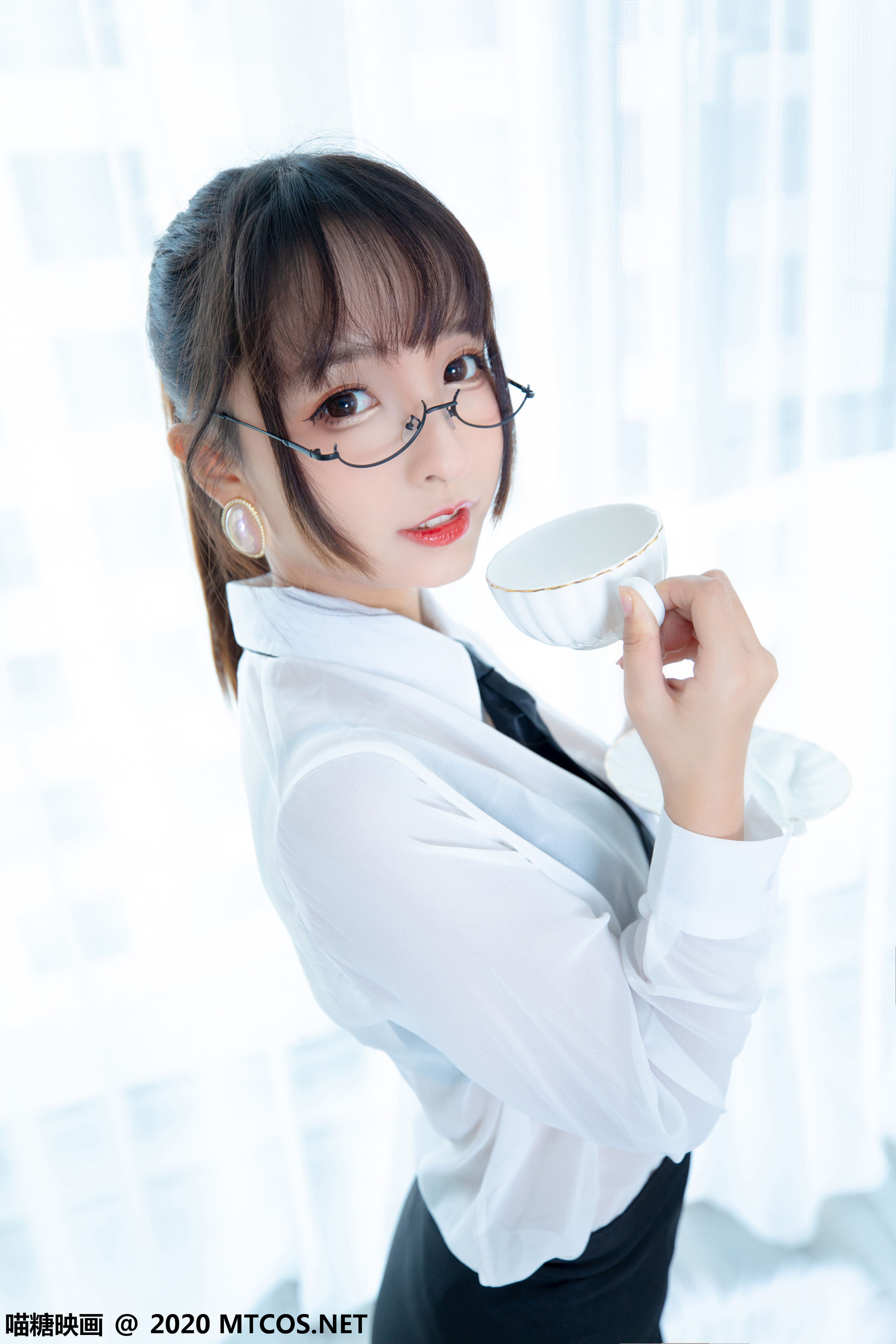 [喵糖映画] VOL.202 神楽坂真冬 OL制服裙_第4张