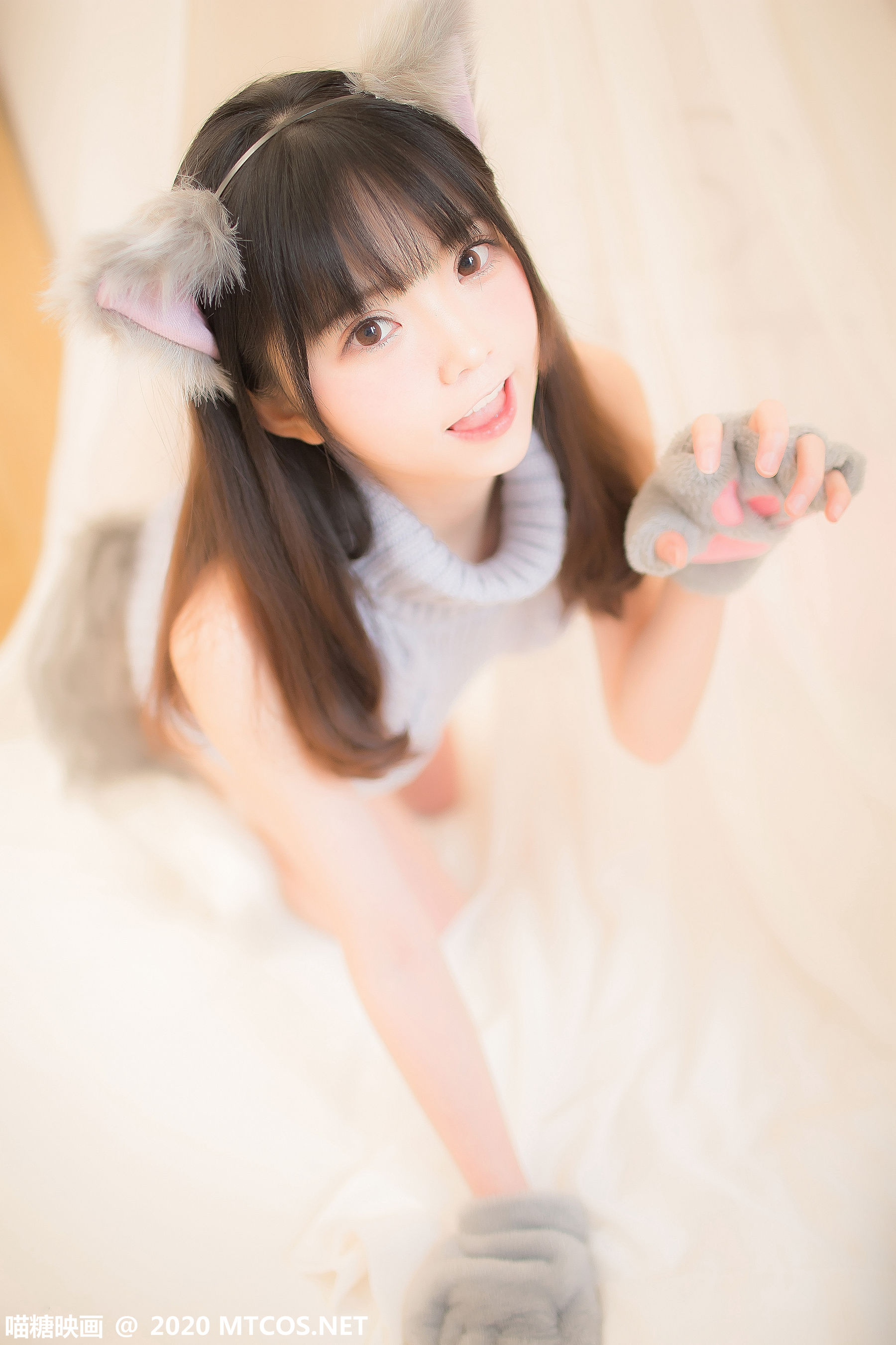 [喵糖映画] VOL.274 萌娘的蓝色毛衣_第1张