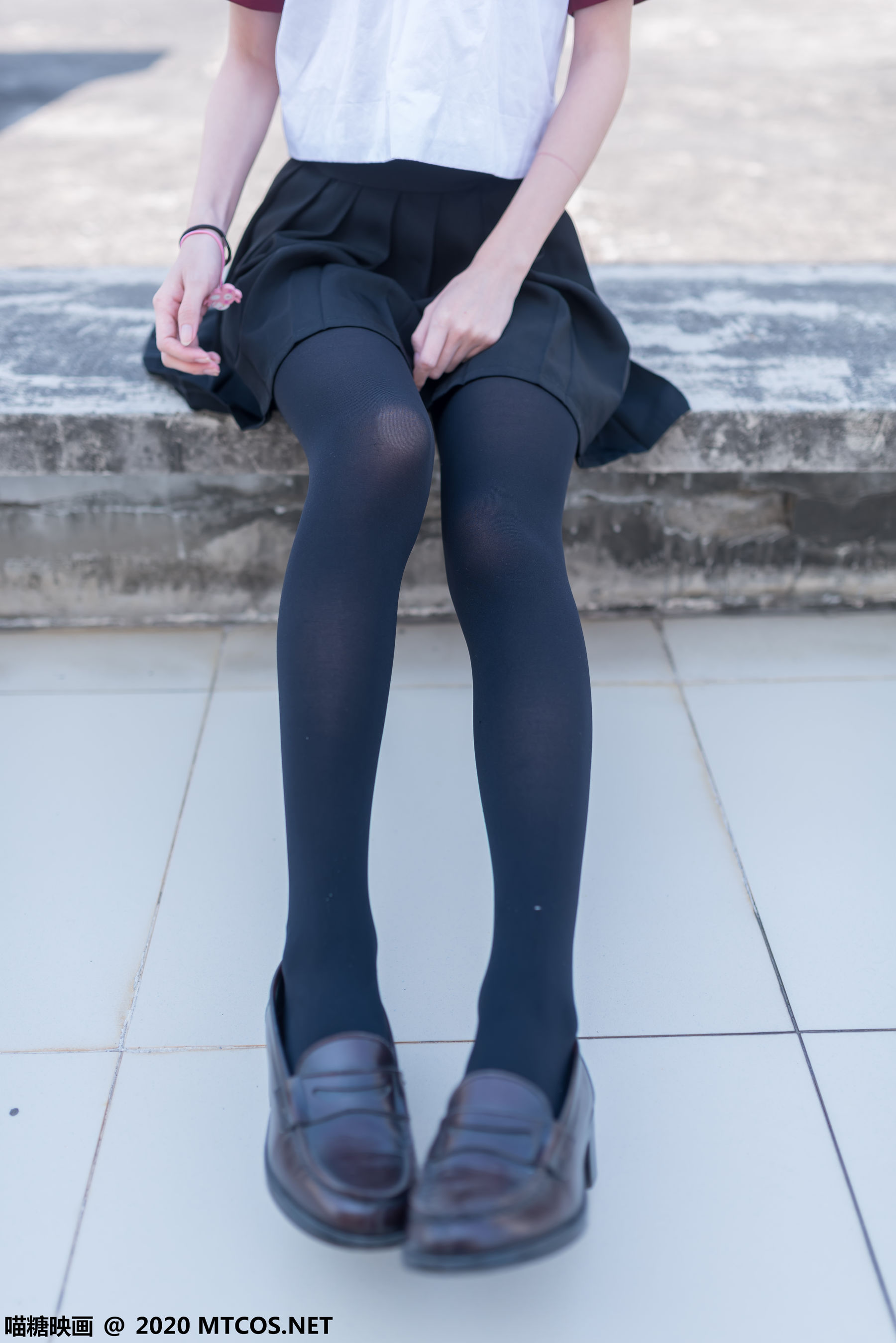 [喵糖映画] VOL.322 天台少女_第1张