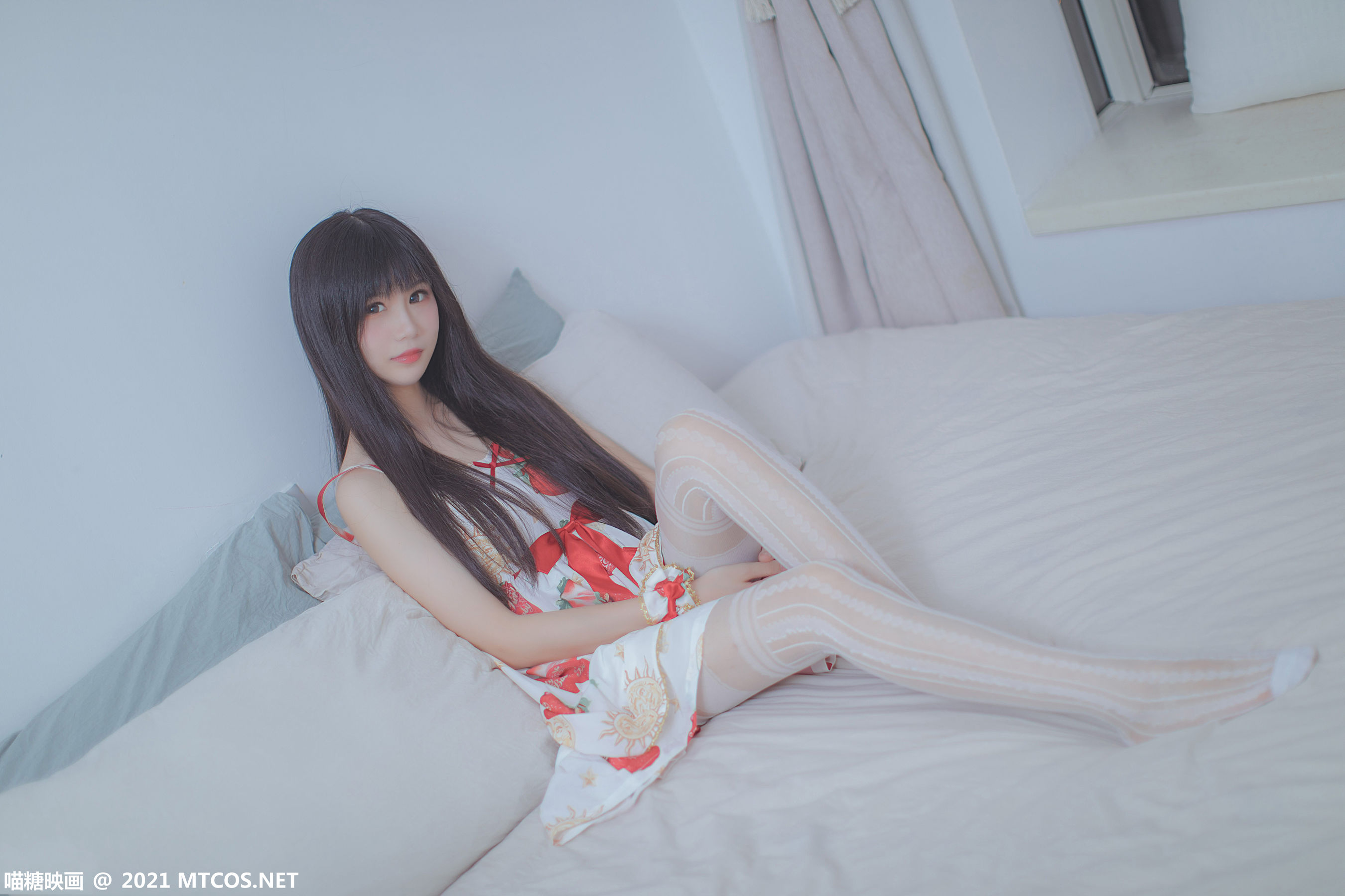 [喵糖映画] VOL.407 鳗鱼霏儿 草莓小裙子_第5张