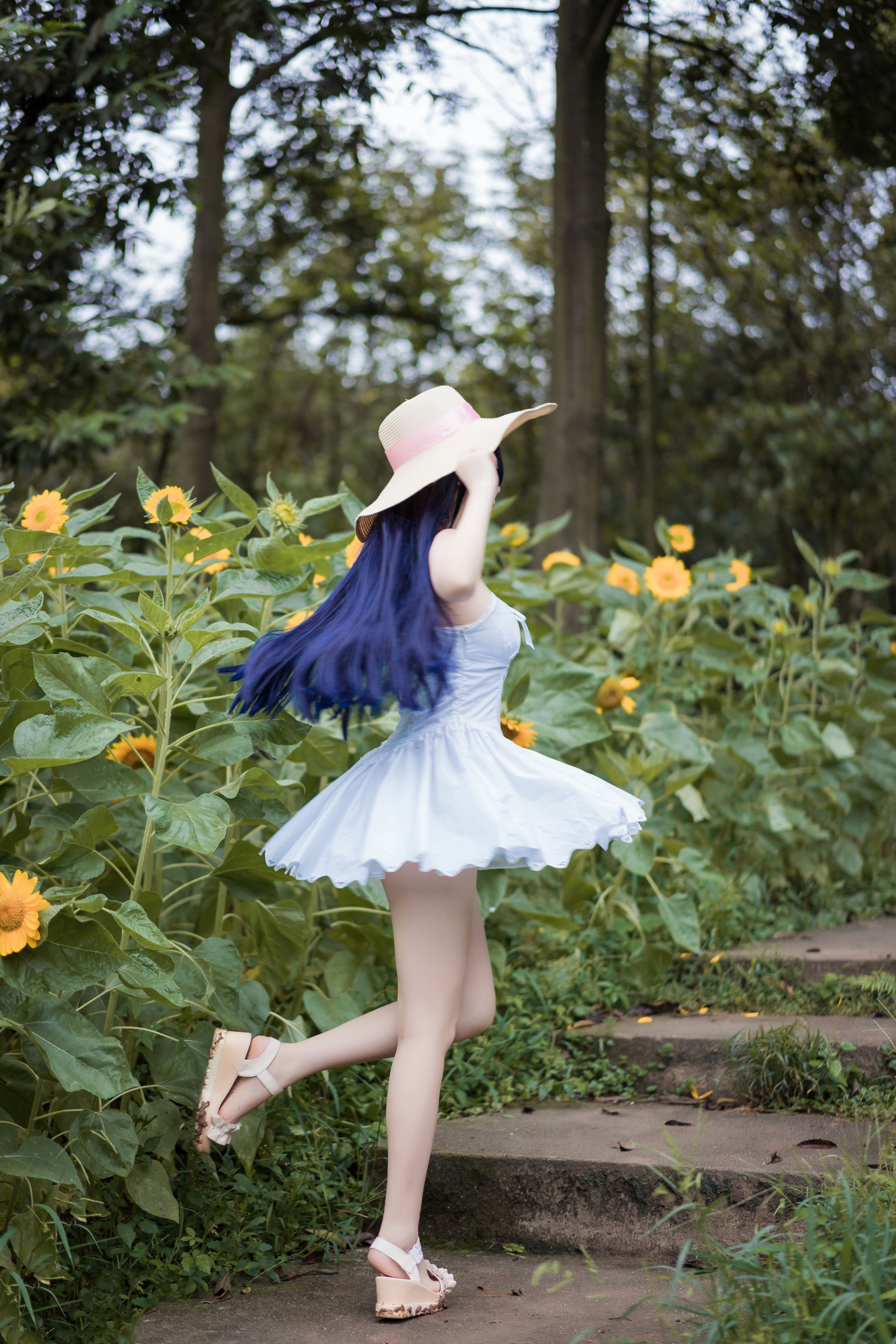 [喵糖映画] VOL.414  嶋葵 花园白裙_第2张