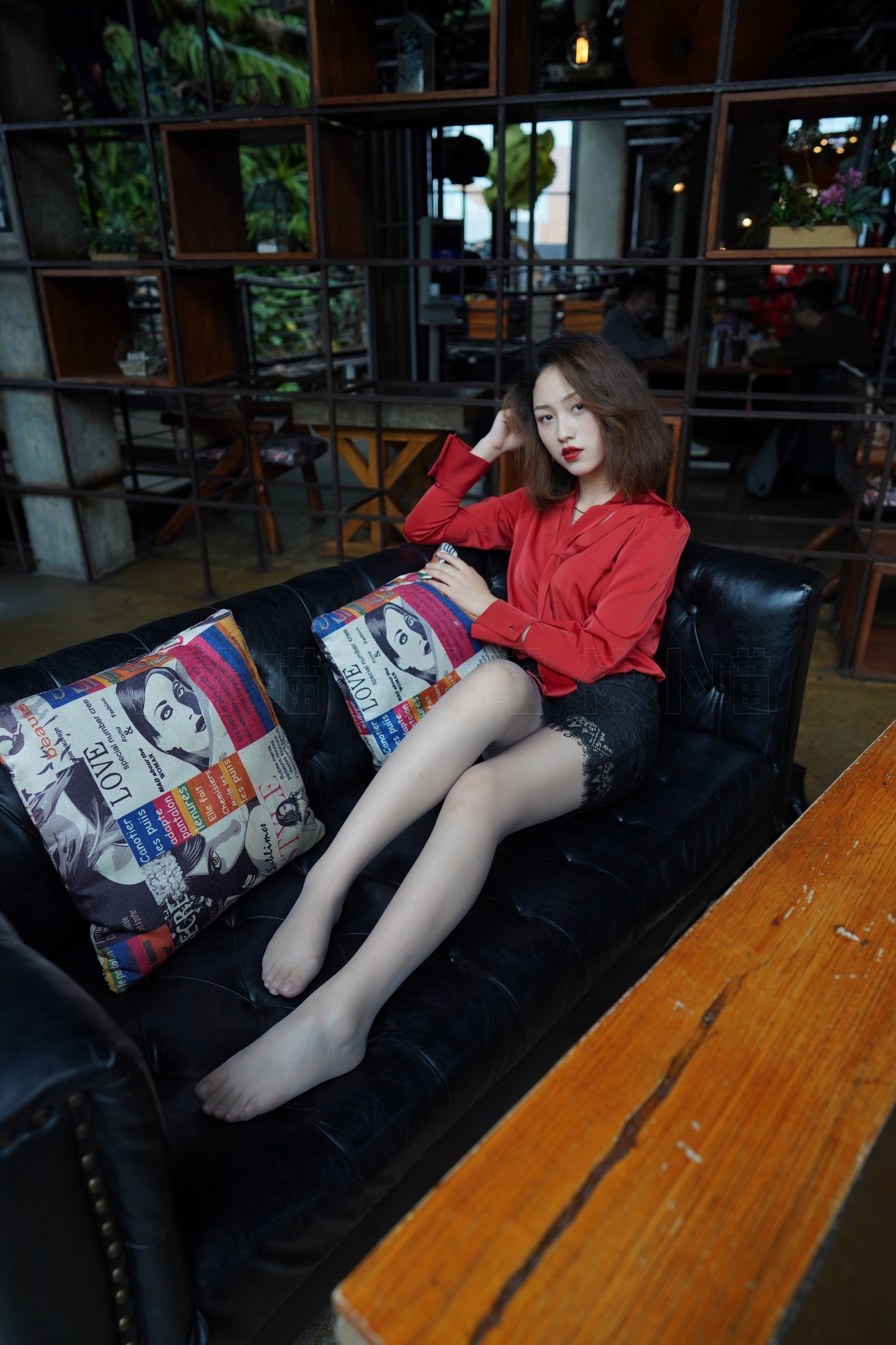 [壹吻映画] YW019 辣辣 《火红咖啡厅》_第4张