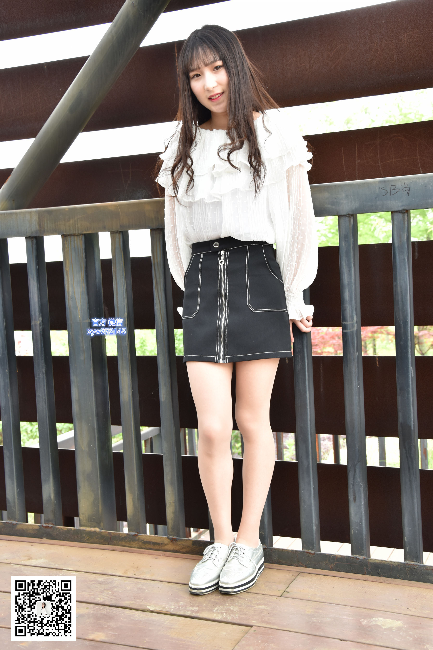 [大生模拍] No.015 琦琦 公园里的短裙肉丝_第3张