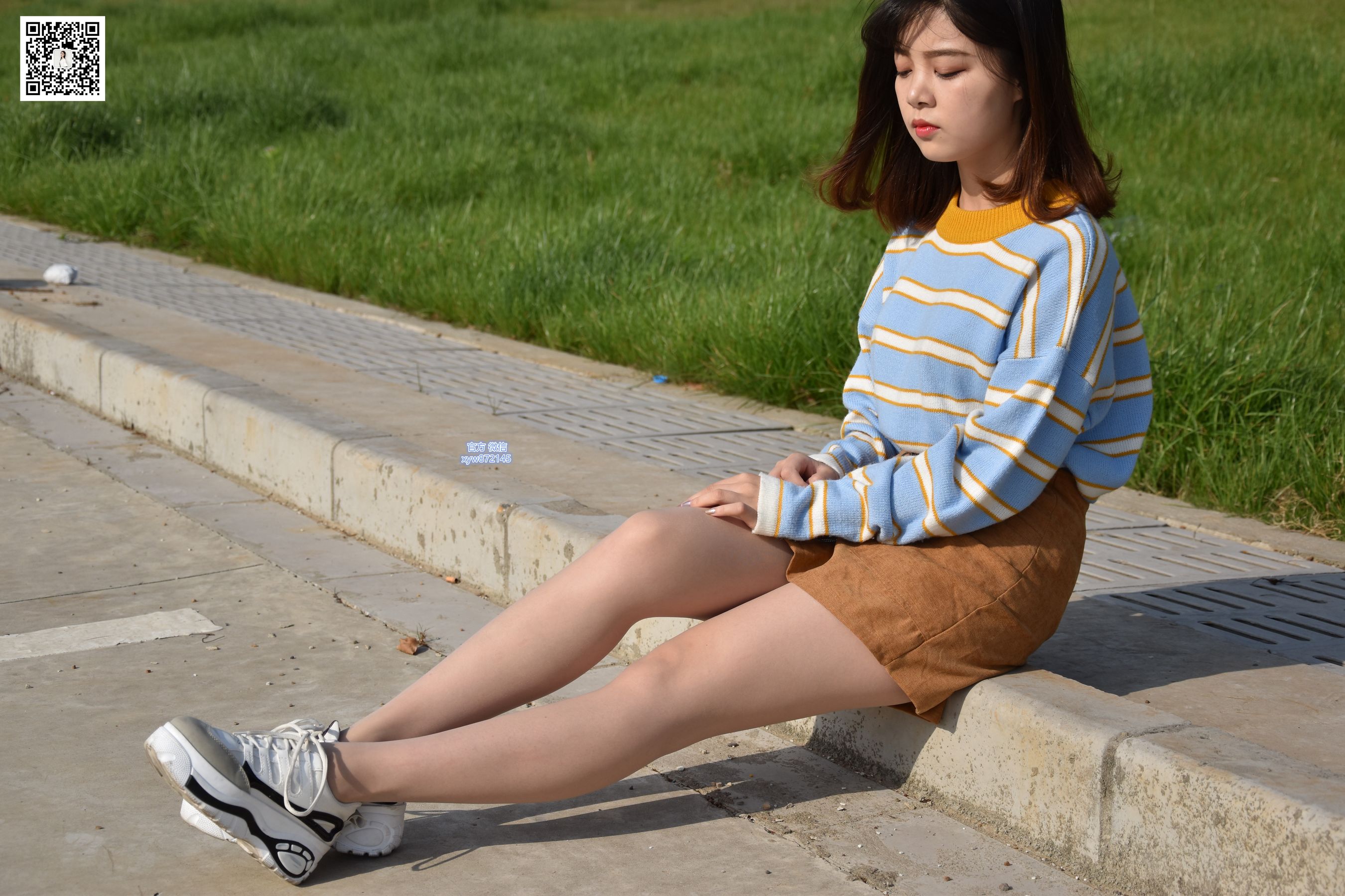 [大生模拍] No.018 欣欣 青青芳草地 悠悠丝袜情_第4张