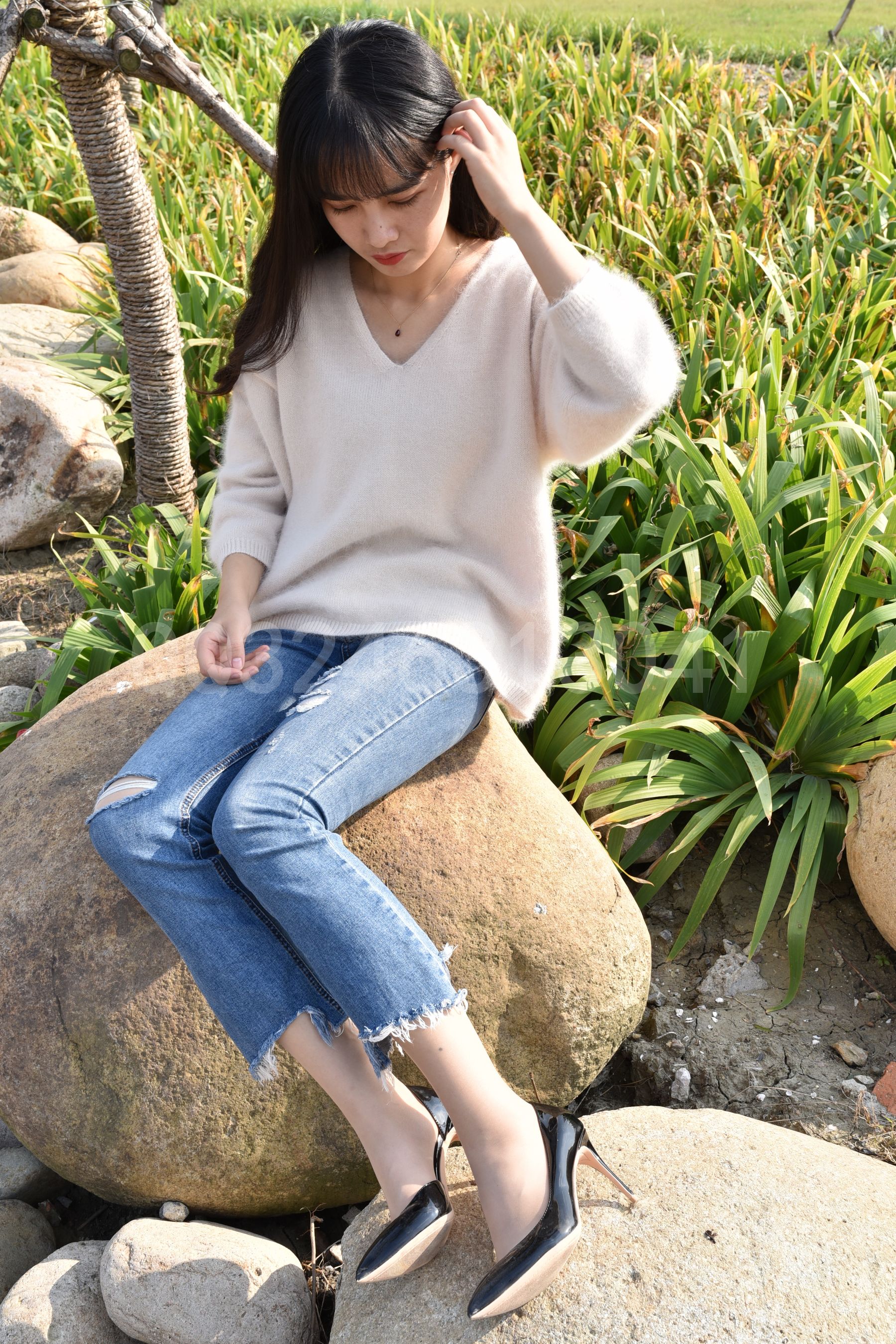 [大生模拍] No.046 嘉嘉 裤内有丝_第2张