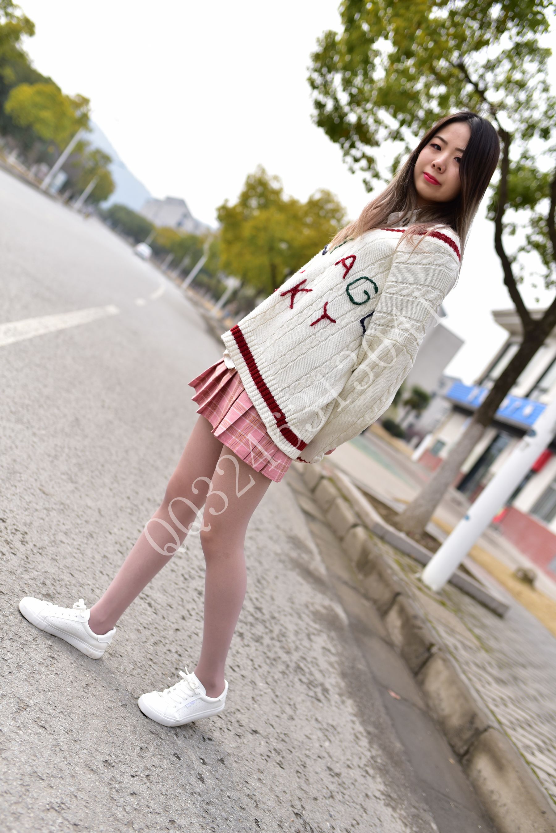 [大生模拍] No.051 学妹 灰丝学妹_第2张