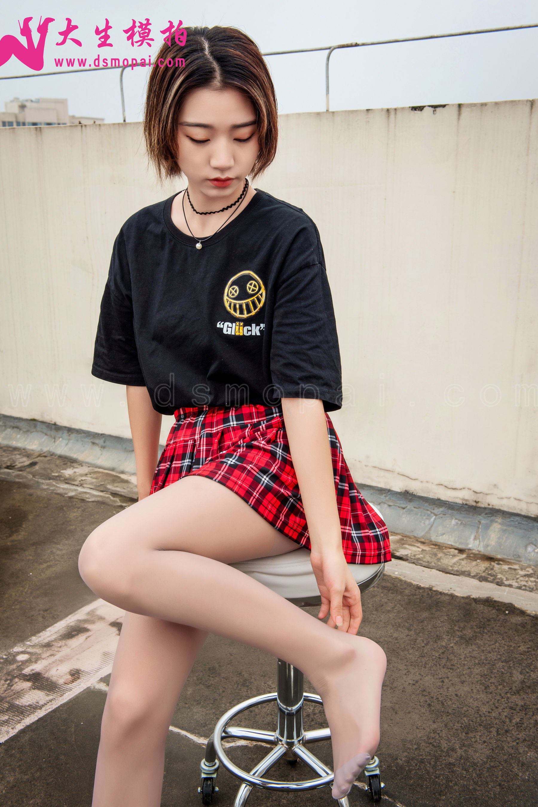 [大生模拍] NO.211 小小 天台美足_第1张