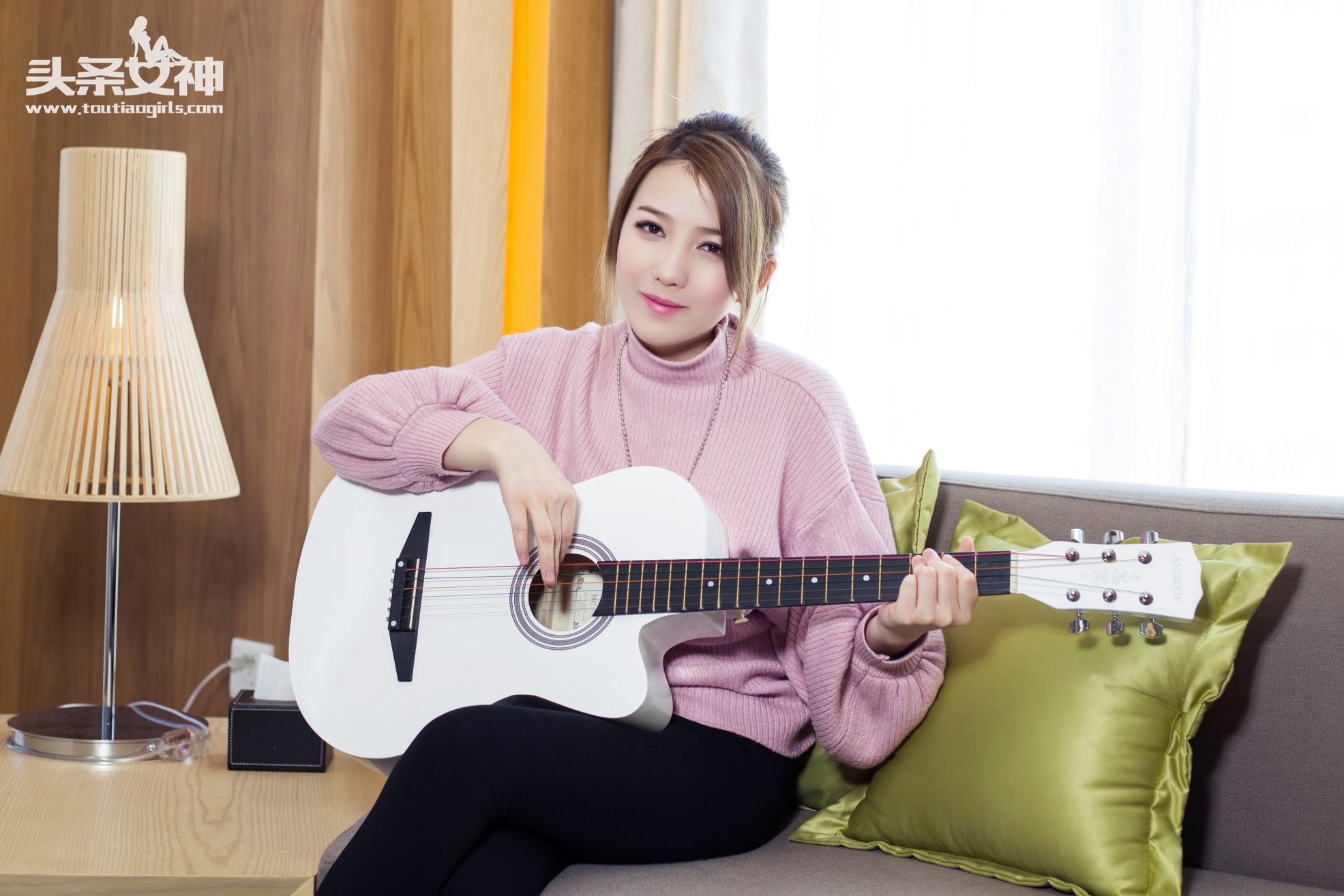 哈拿Hana《混血小美女》 [头条女神]_第1张