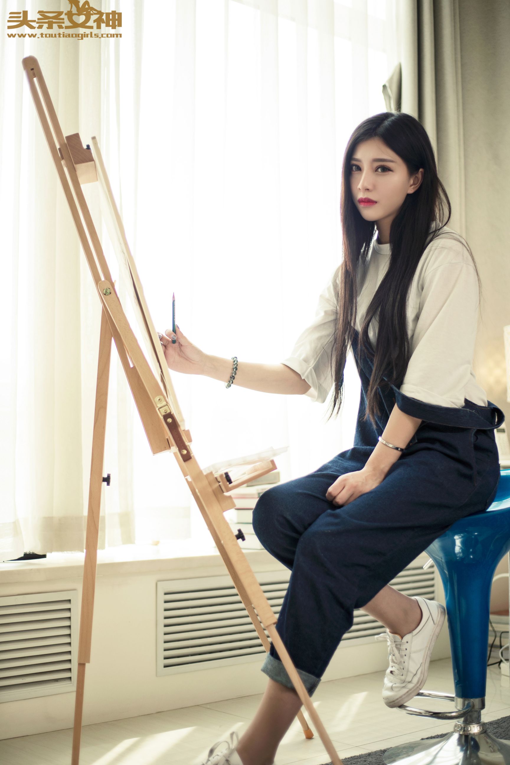 COCO《油画小学妹》 [头条女神]_第1张