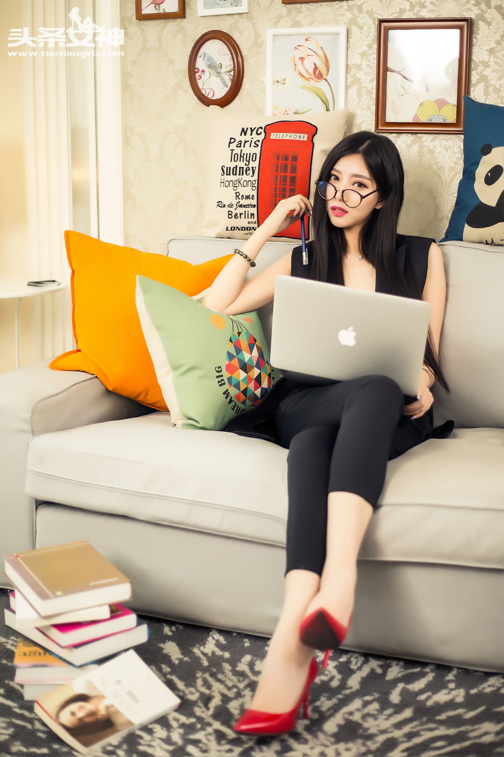 COCO《丝袜特刊》 [头条女神]_第2张