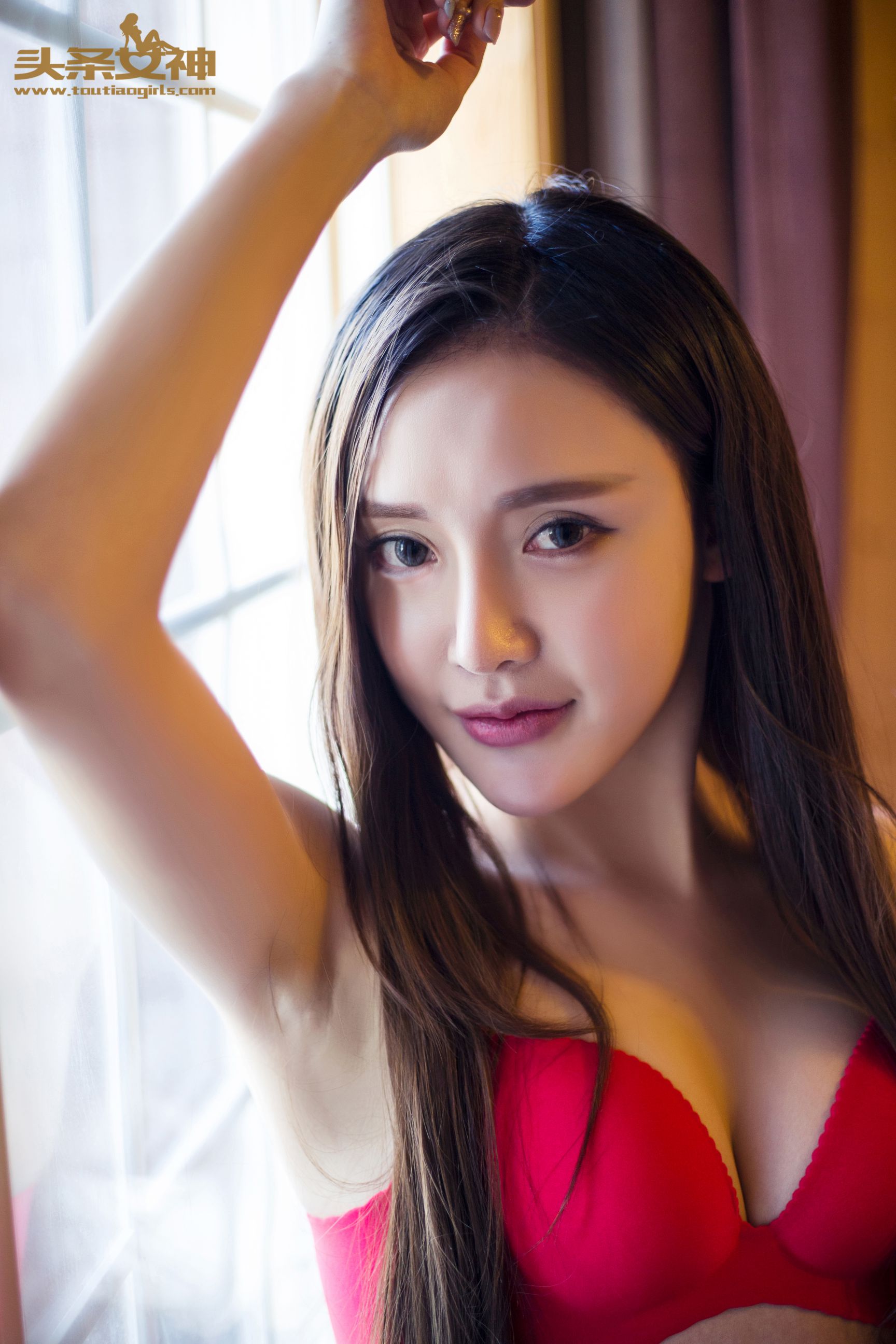 崔昭妍《雪屋比基尼》 [头条女神]_第3张