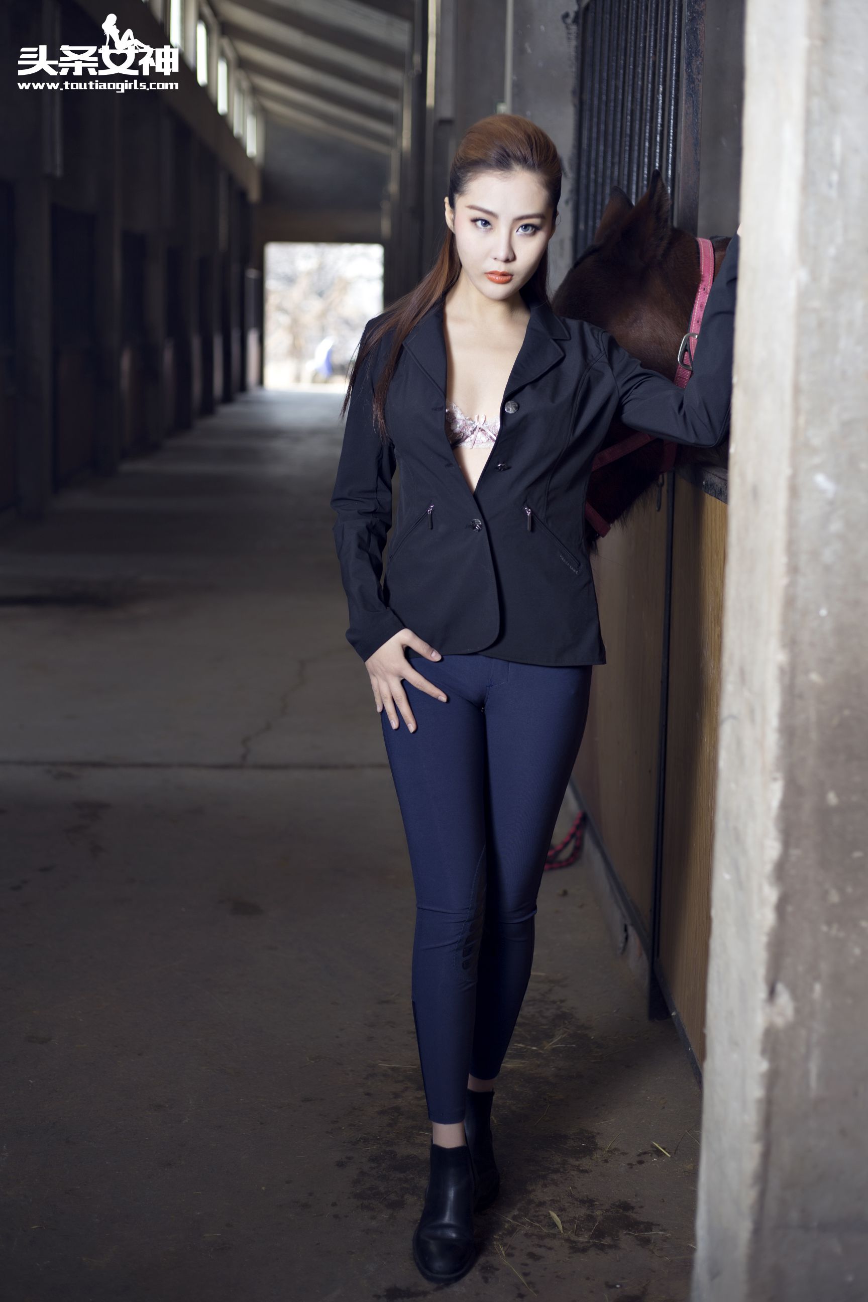 郭婉婷《优雅骑手》 [头条女神]_第4张