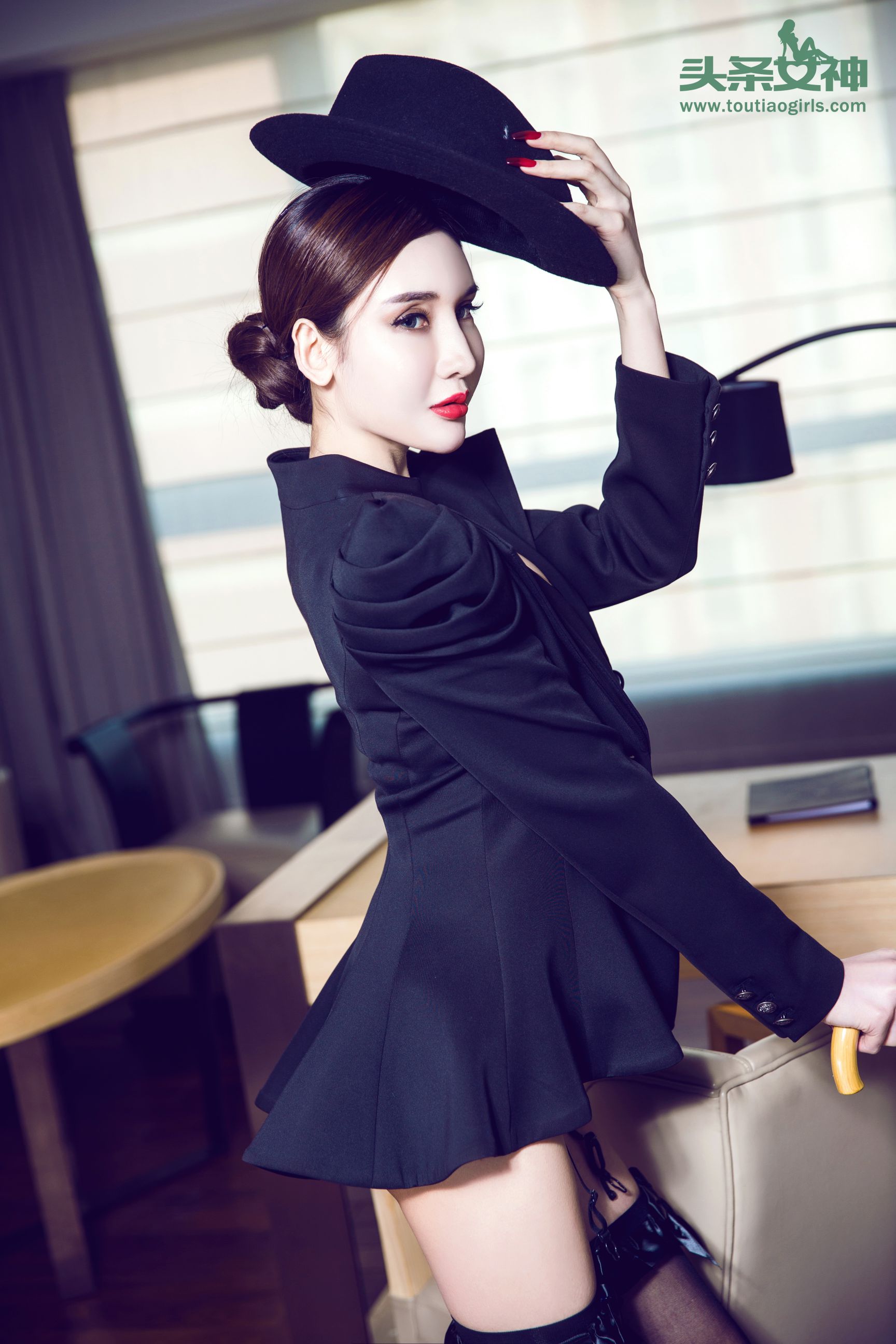 瓦娅/阿依努尔瓦娅《情欲女爵 爵士冷妹》 [头条女神]_第5张