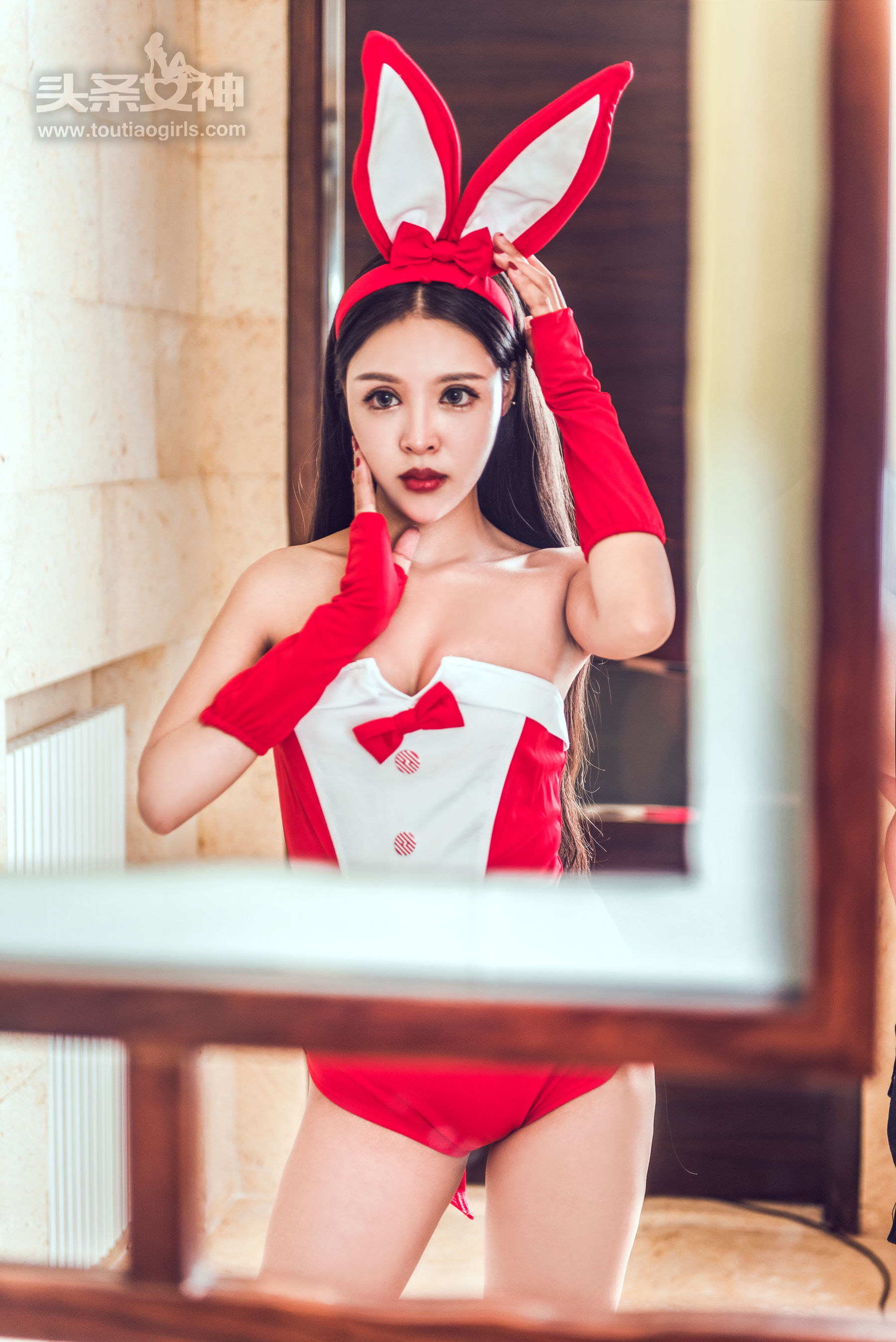 锦葵《美人秘书》 [头条女神]_第2张