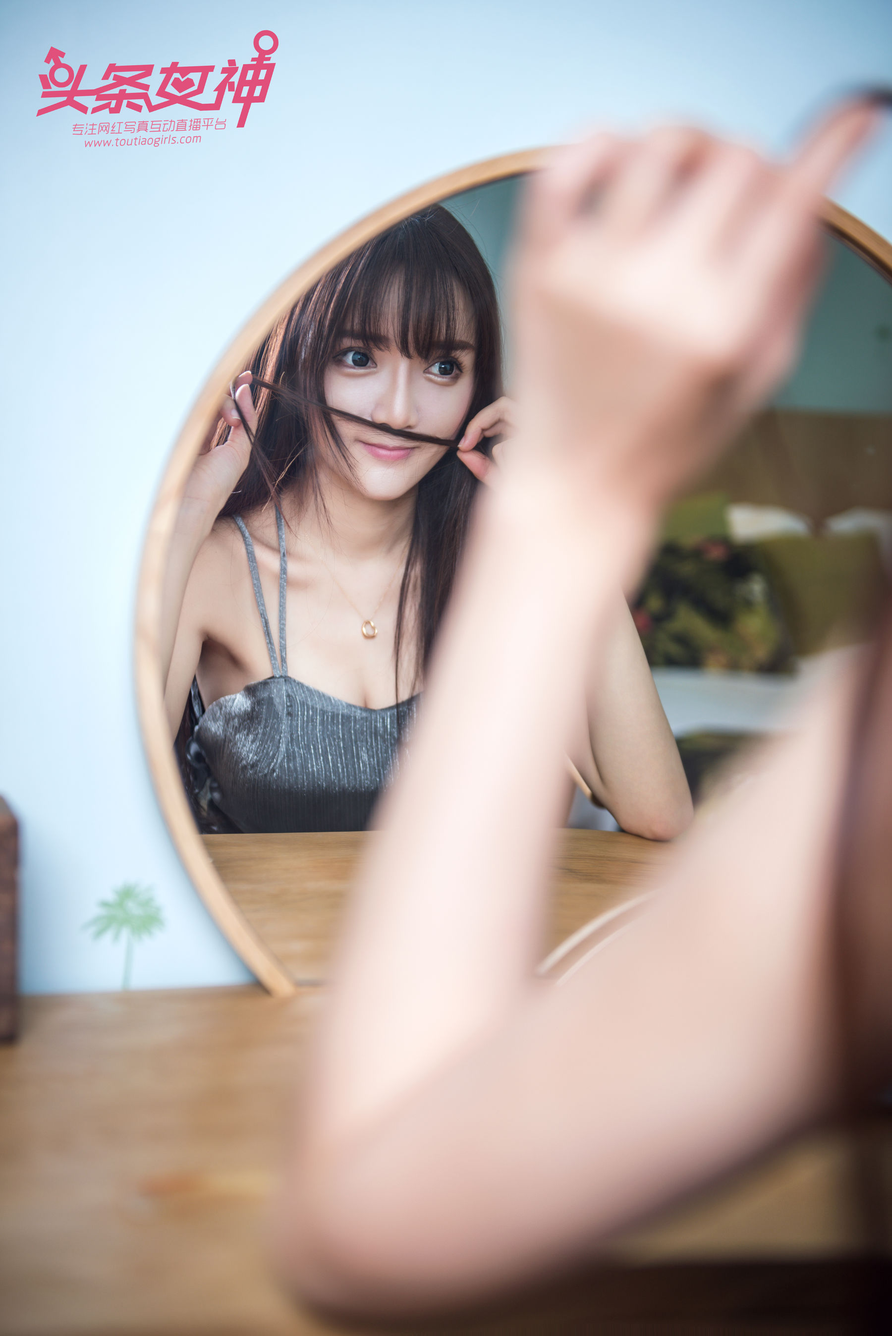 小如镜《水晶舞鞋》 [头条女神]_第5张