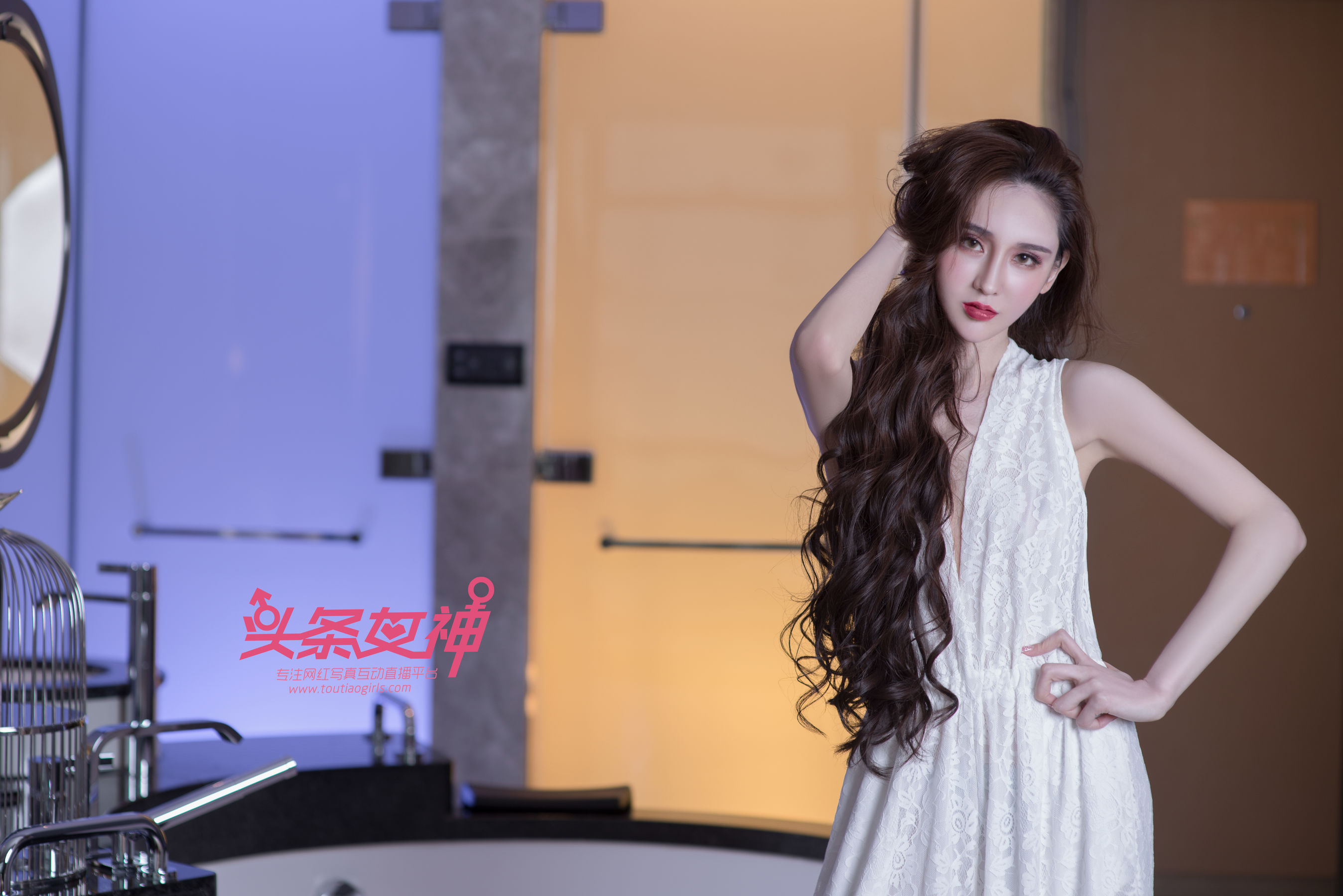 阿依努尔瓦娅《公主驾到》 [头条女神]_第1张