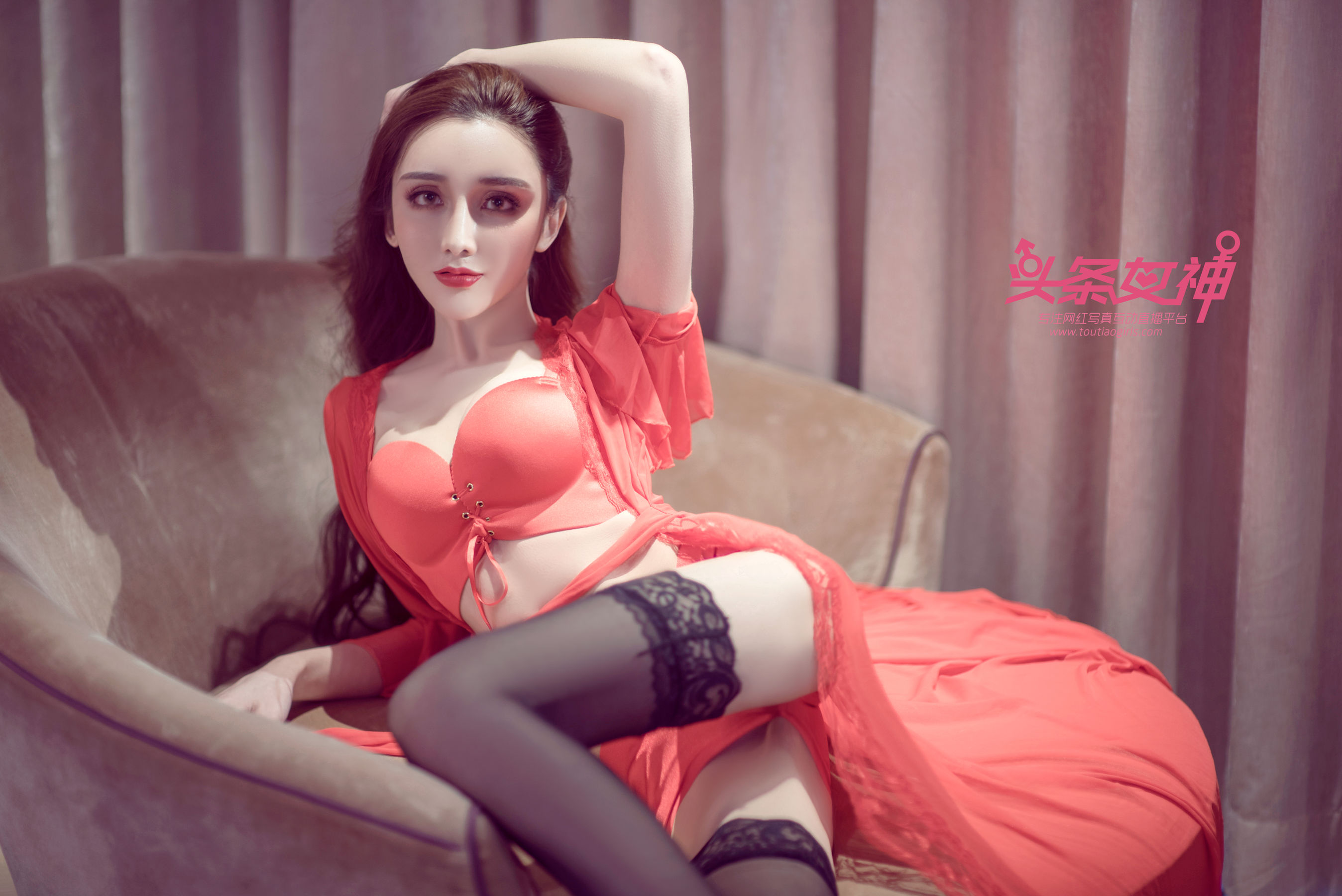 阿依努尔瓦娅《公主恋人》 [头条女神Toutiaogirls]_第1张