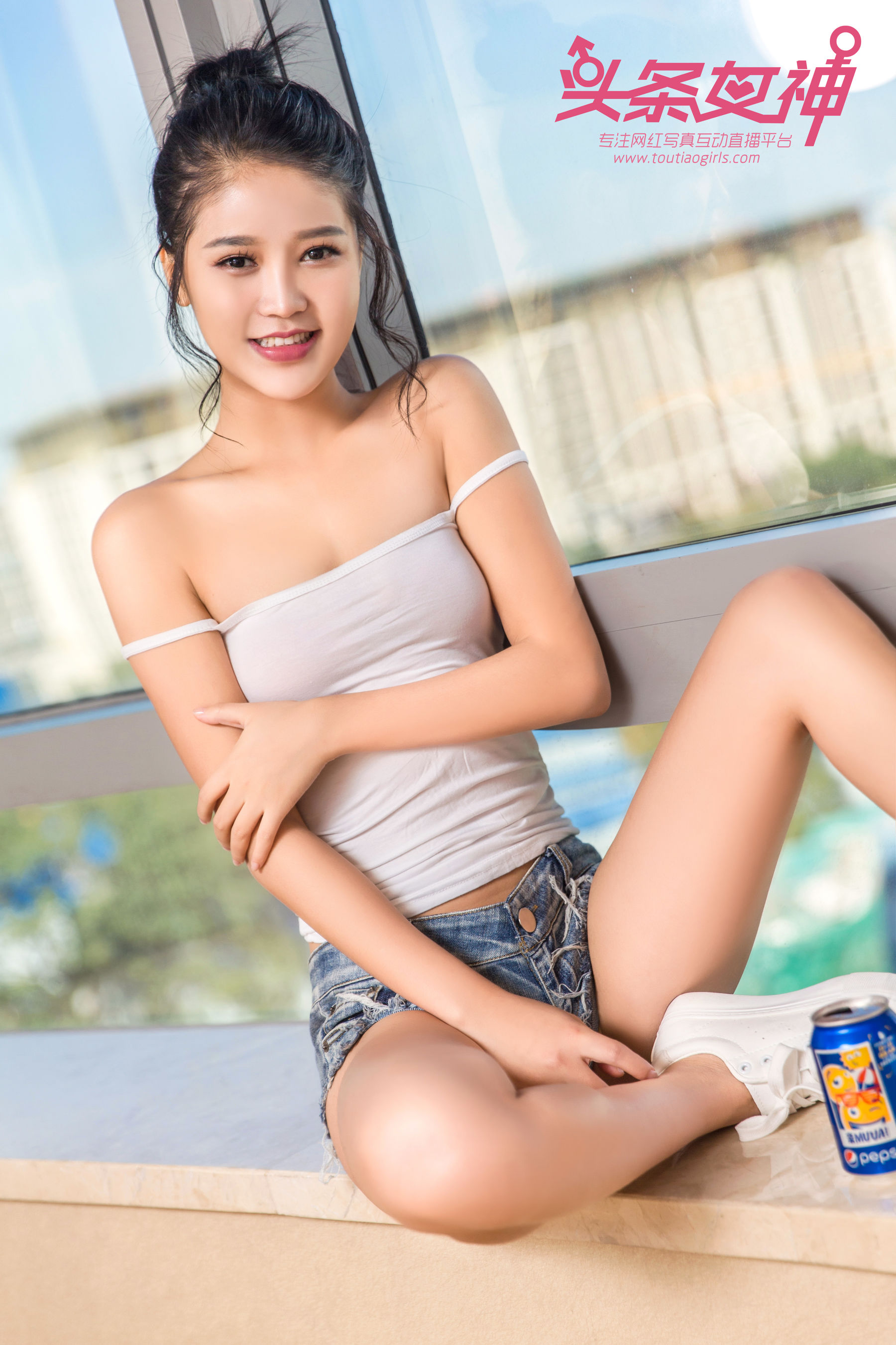 Yilia《粉红少女心》 [头条女神Toutiaogirls]_第1张