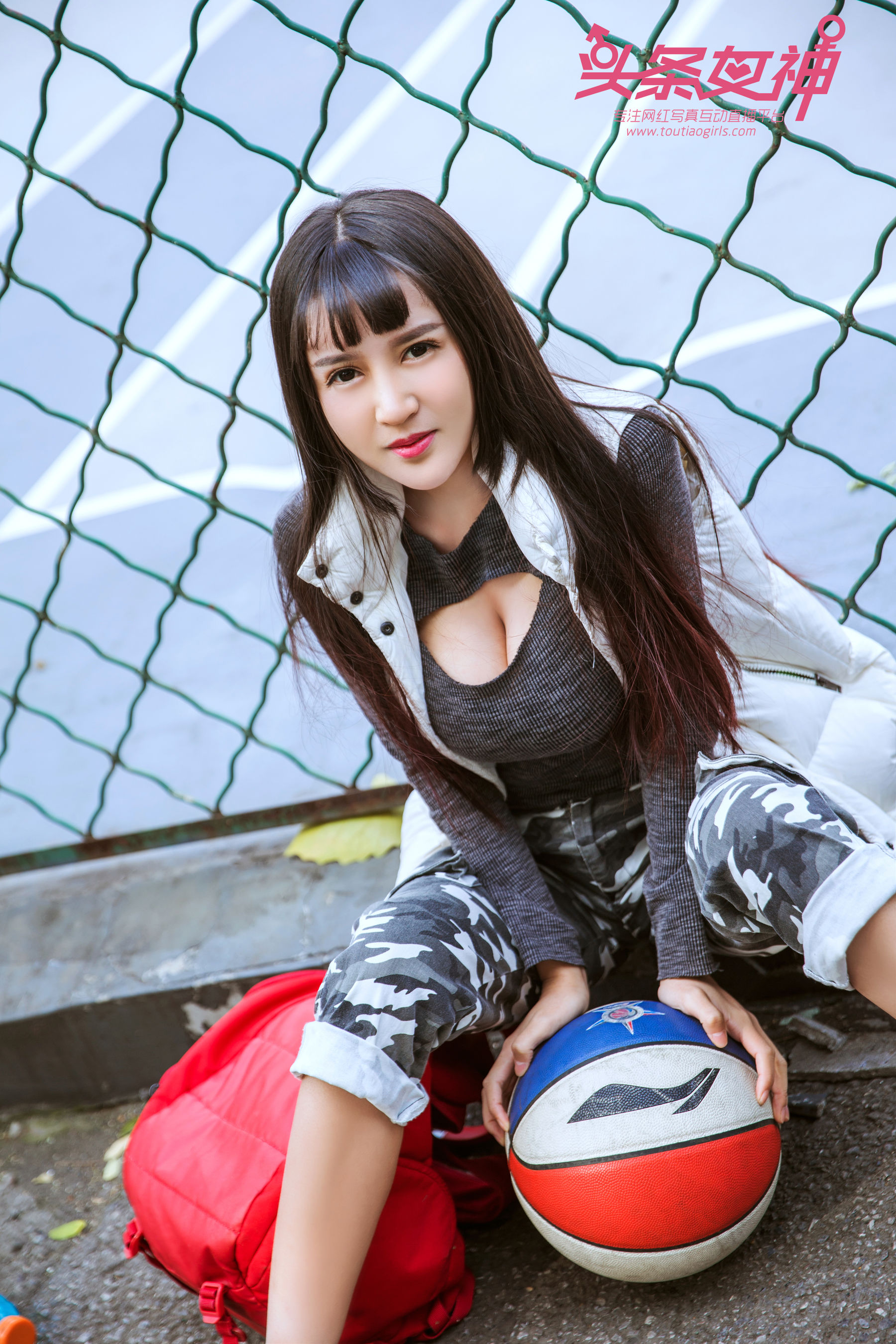 大晗《你的篮球宝贝女友》 [头条女神Toutiaogirls]_第4张
