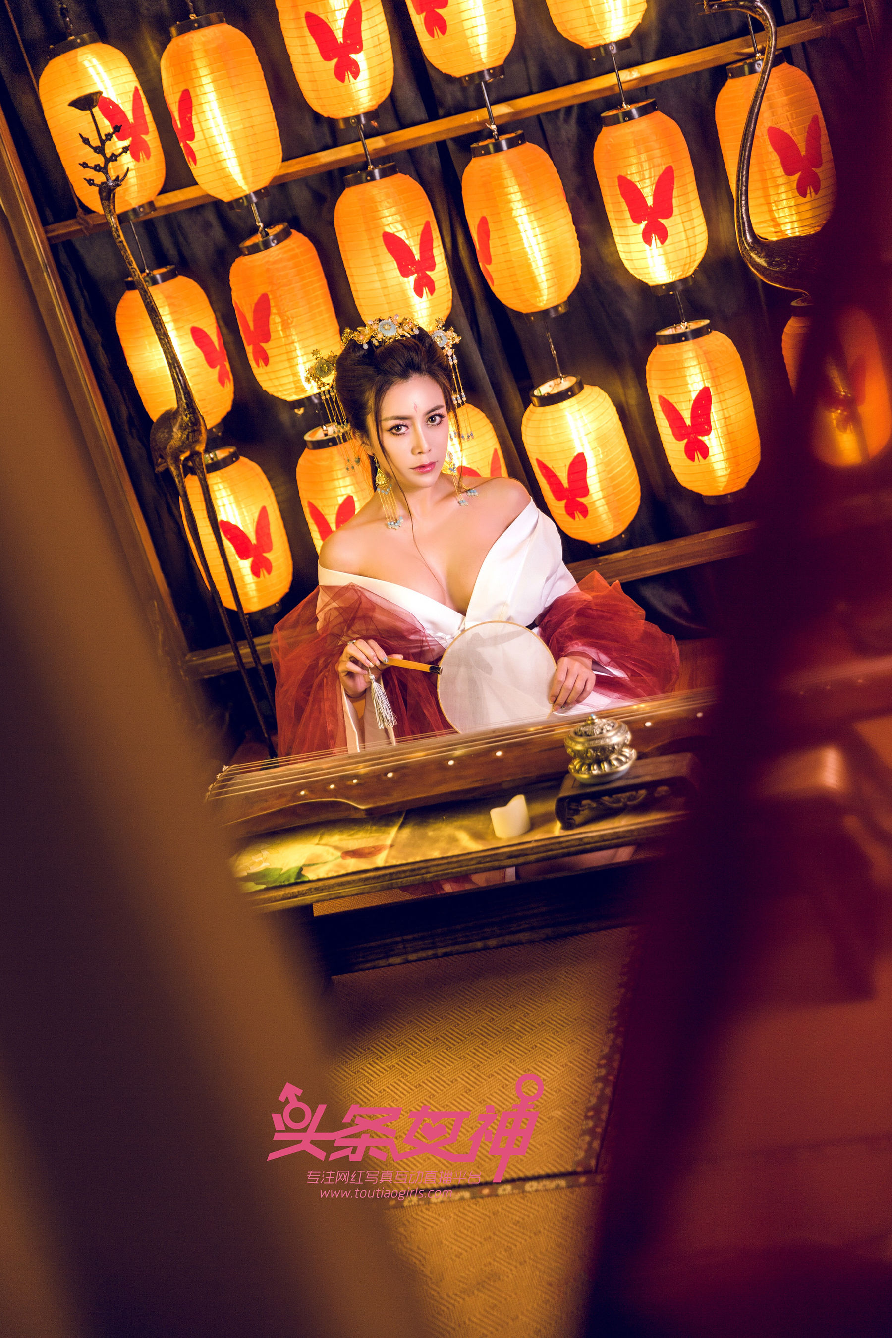 萱宸《当代女帝》 [头条女神Toutiaogirls]_第5张