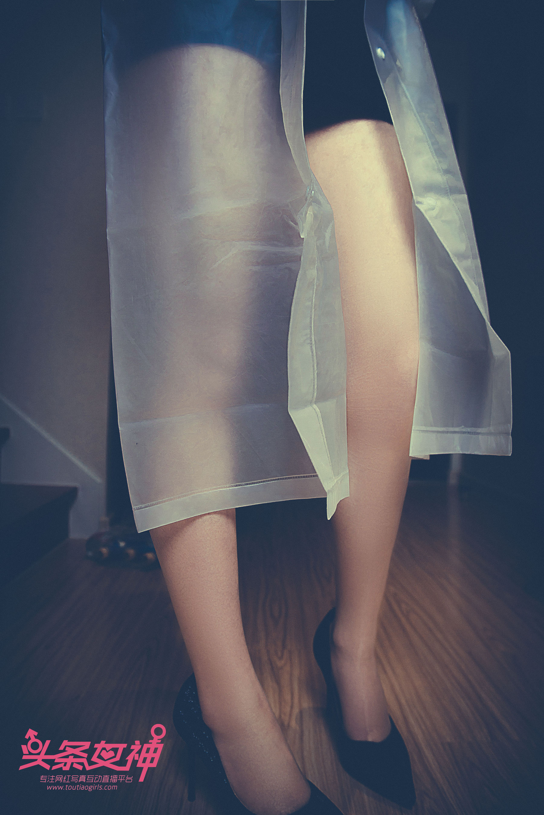 迪爱儿《雨衣修水》 [头条女神Toutiaogirls]_第5张