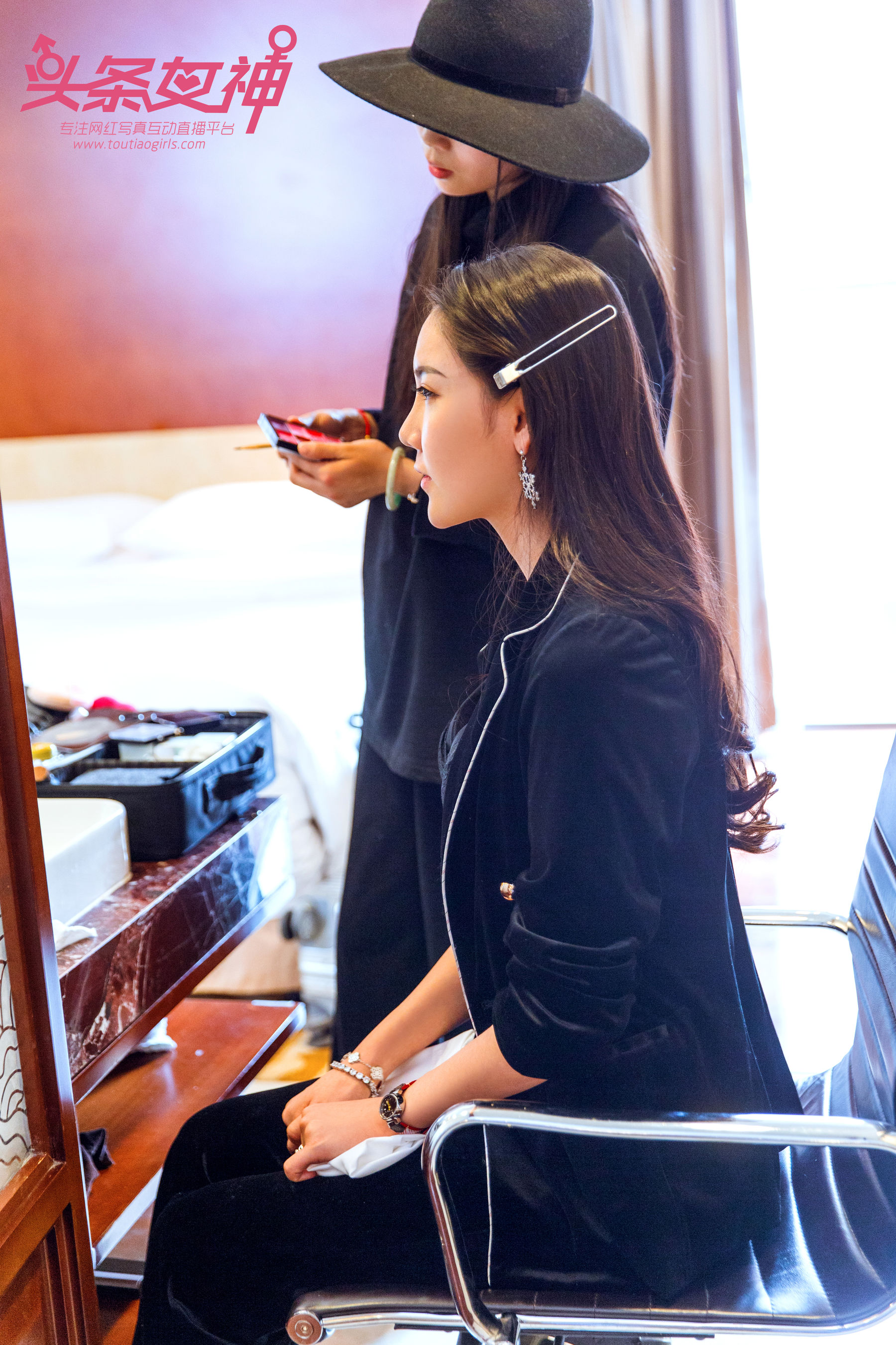 冯雪娇《女神厨娘》 [头条女神Toutiaogirls]_第2张